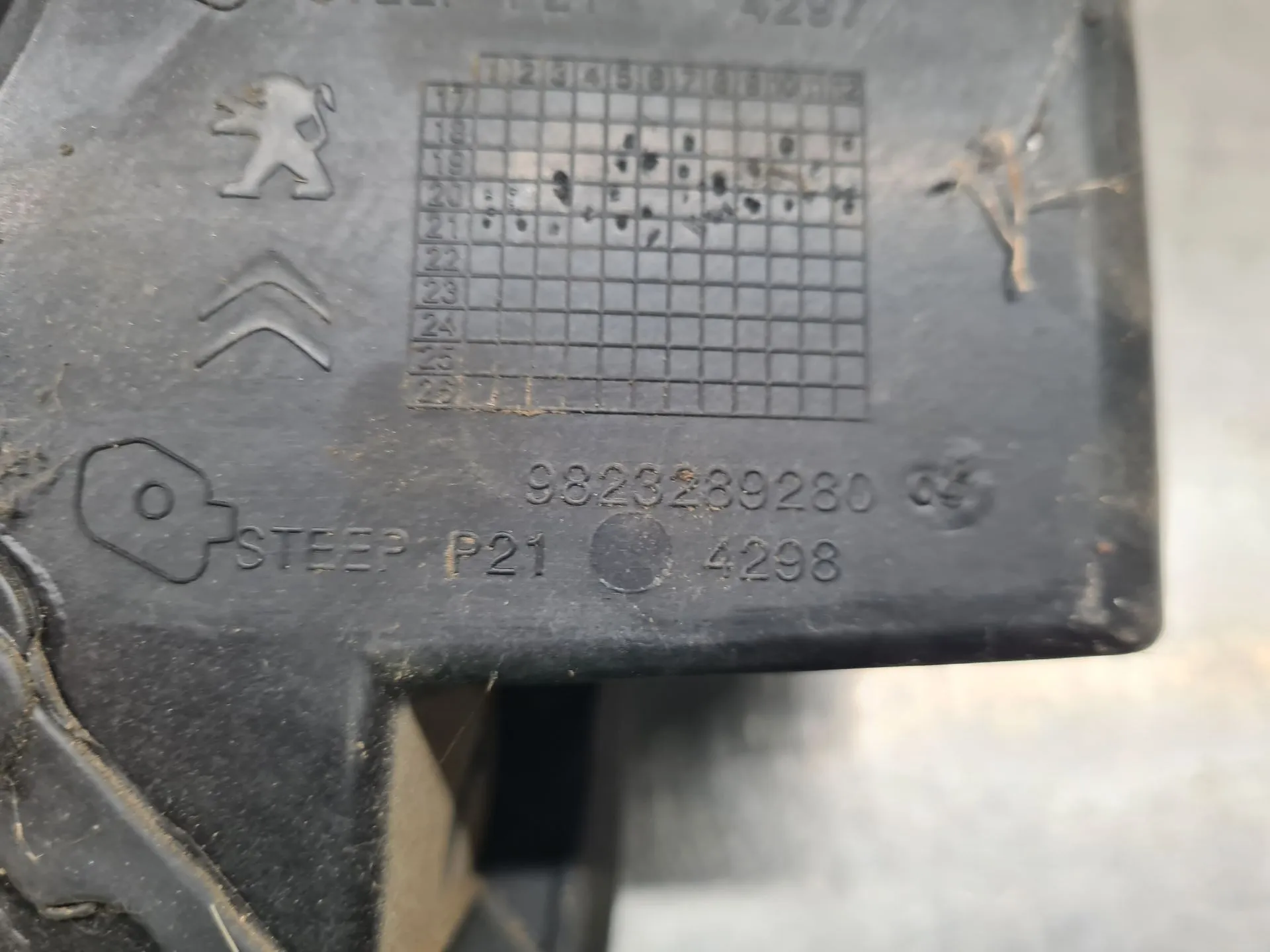 Tappo serbatoio carburante PEUGEOT 208 II Imagem-3