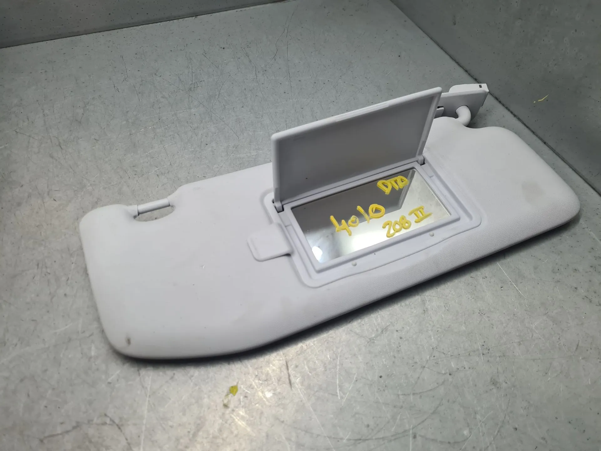 Aletta parasole destra PEUGEOT 208 II Imagem-1