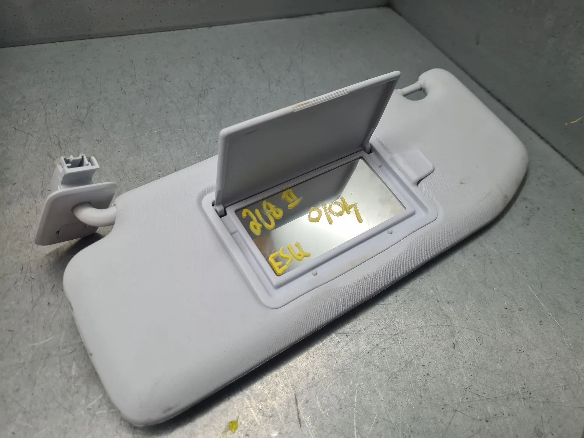 Pála de sol esquerda PEUGEOT 208 II