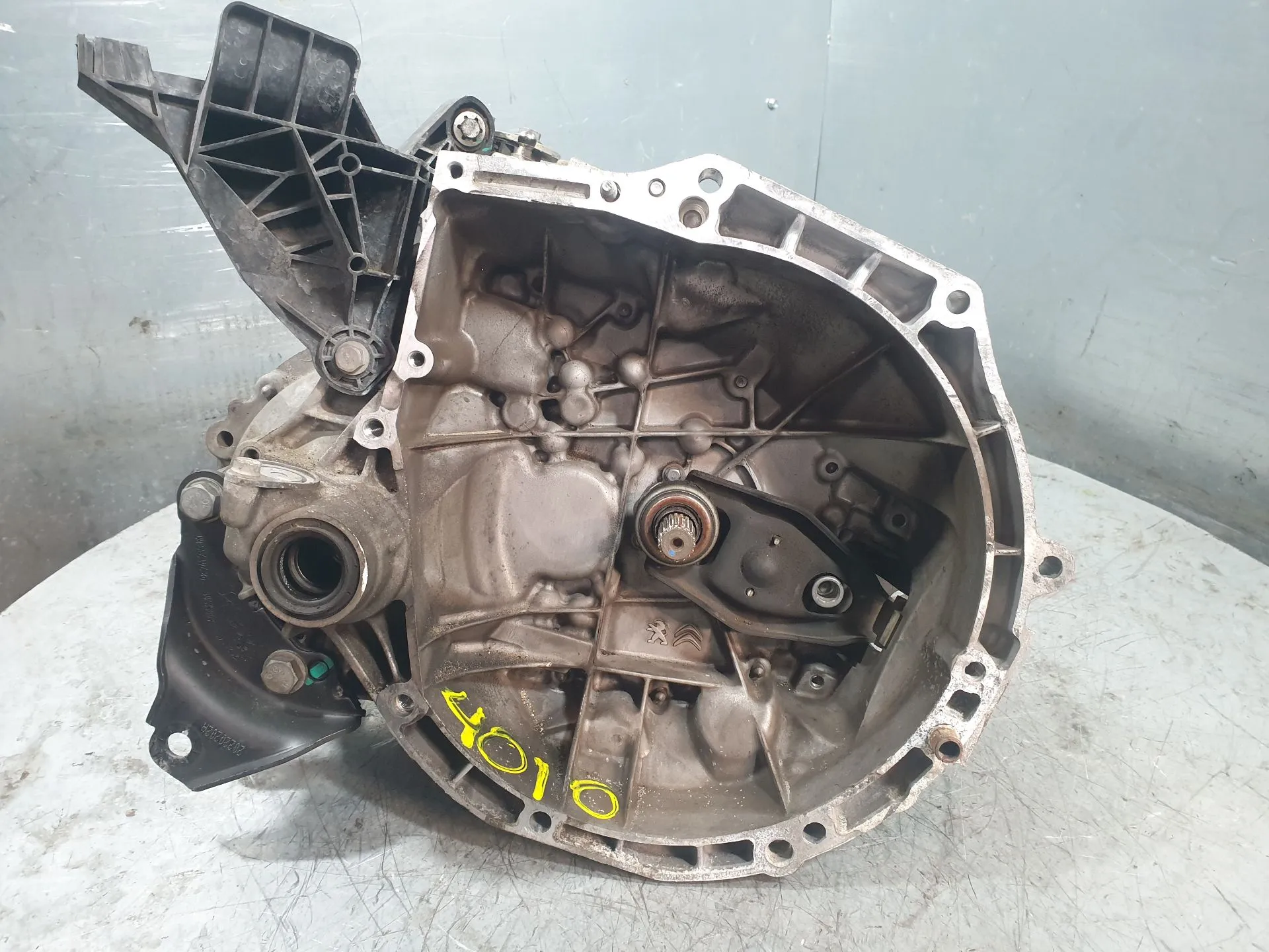 Cambio manual PEUGEOT 208 II