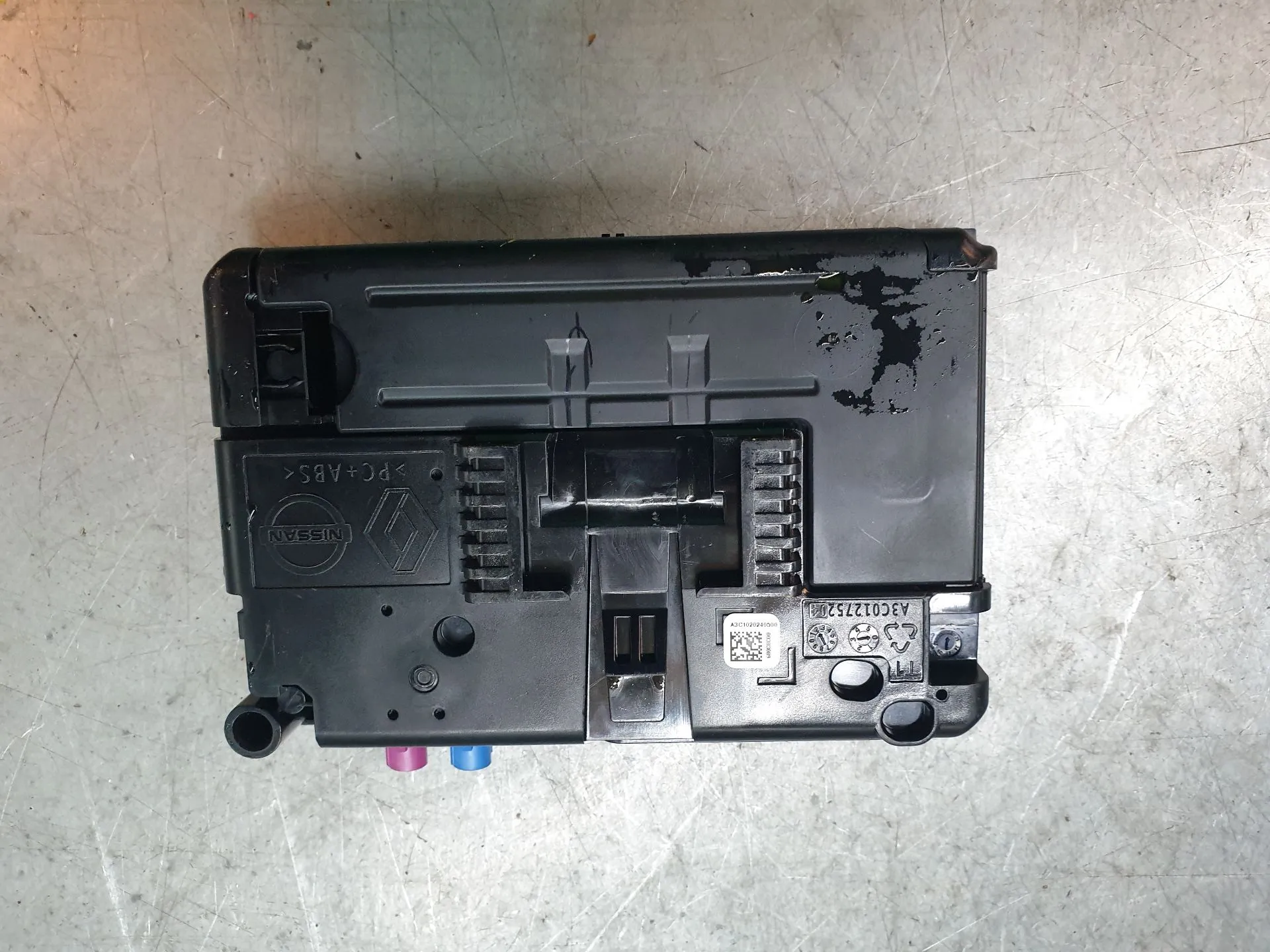 Module générique RENAULT Express Van Imagem-2