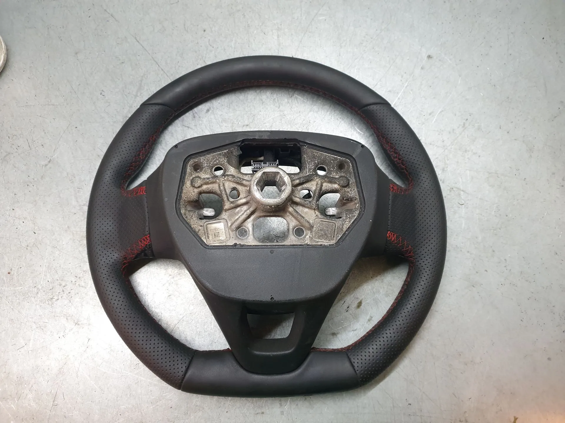 Volante FORD Puma (J2K, CF7) Imagem-6