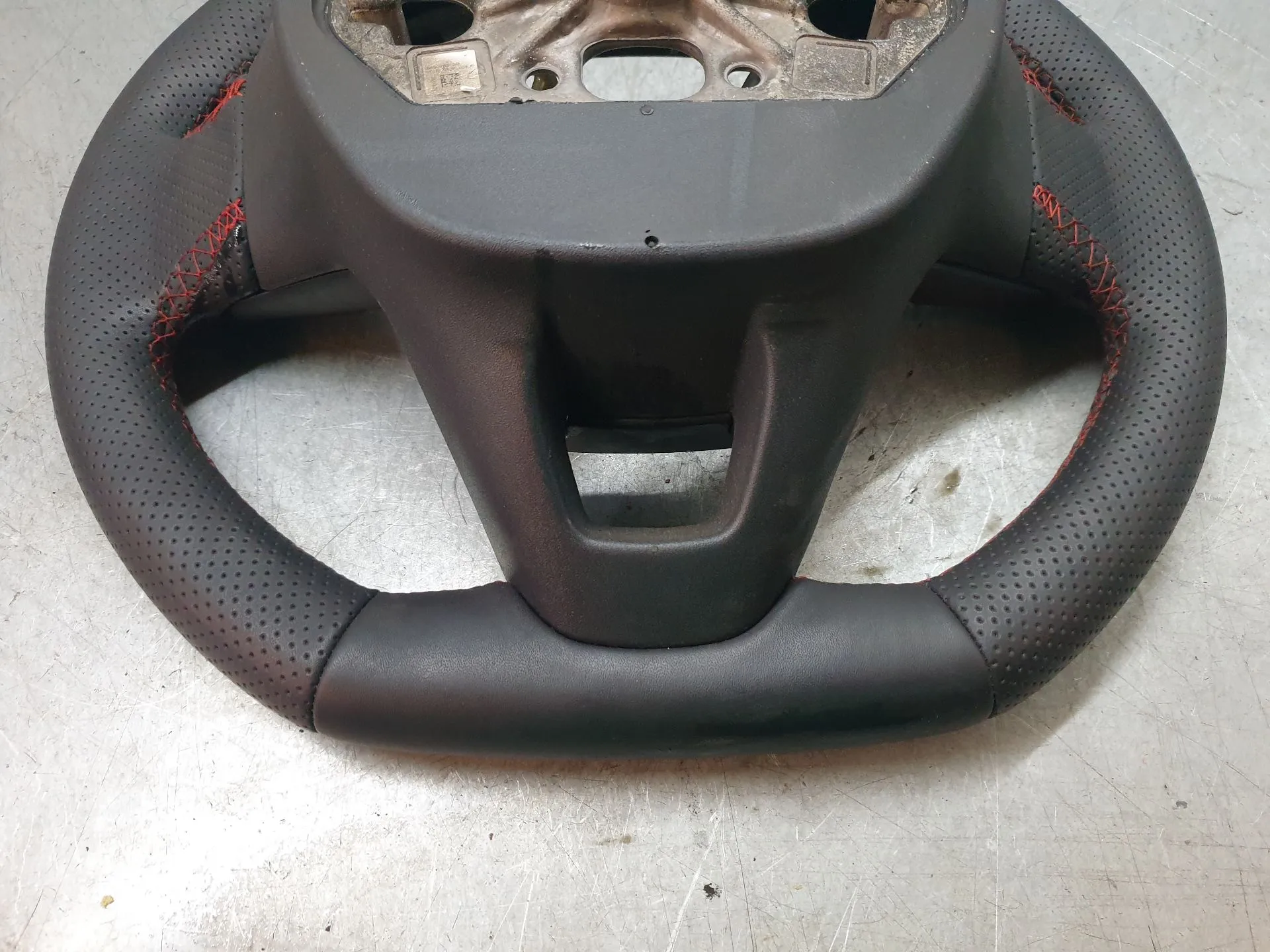 Volante FORD Puma (J2K, CF7) Imagem-7