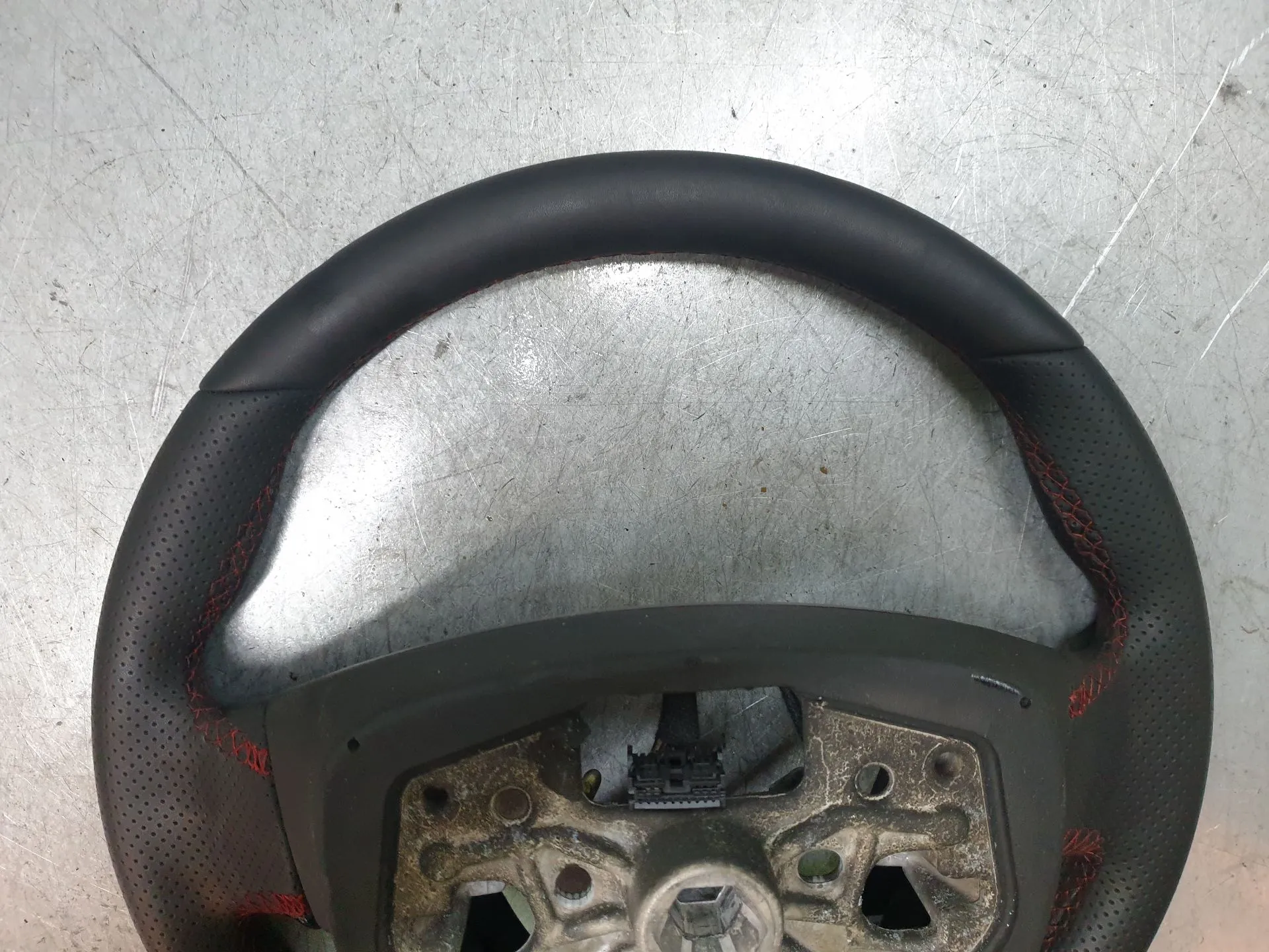 Volante FORD Puma (J2K, CF7) Imagem-8