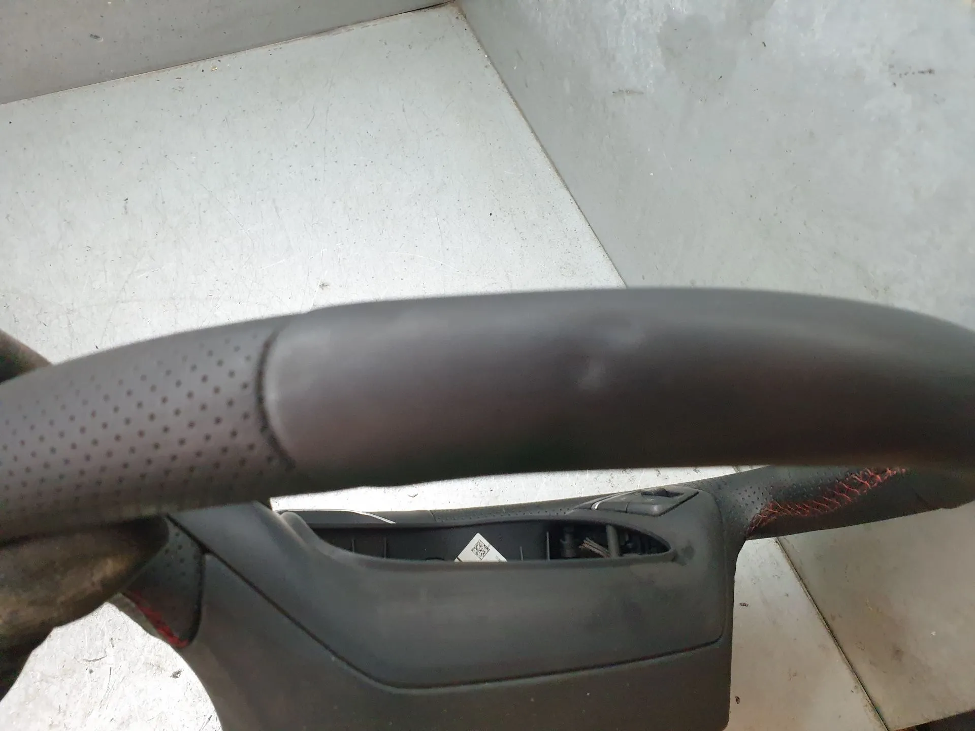 Volante FORD Puma (J2K, CF7) Imagem-10