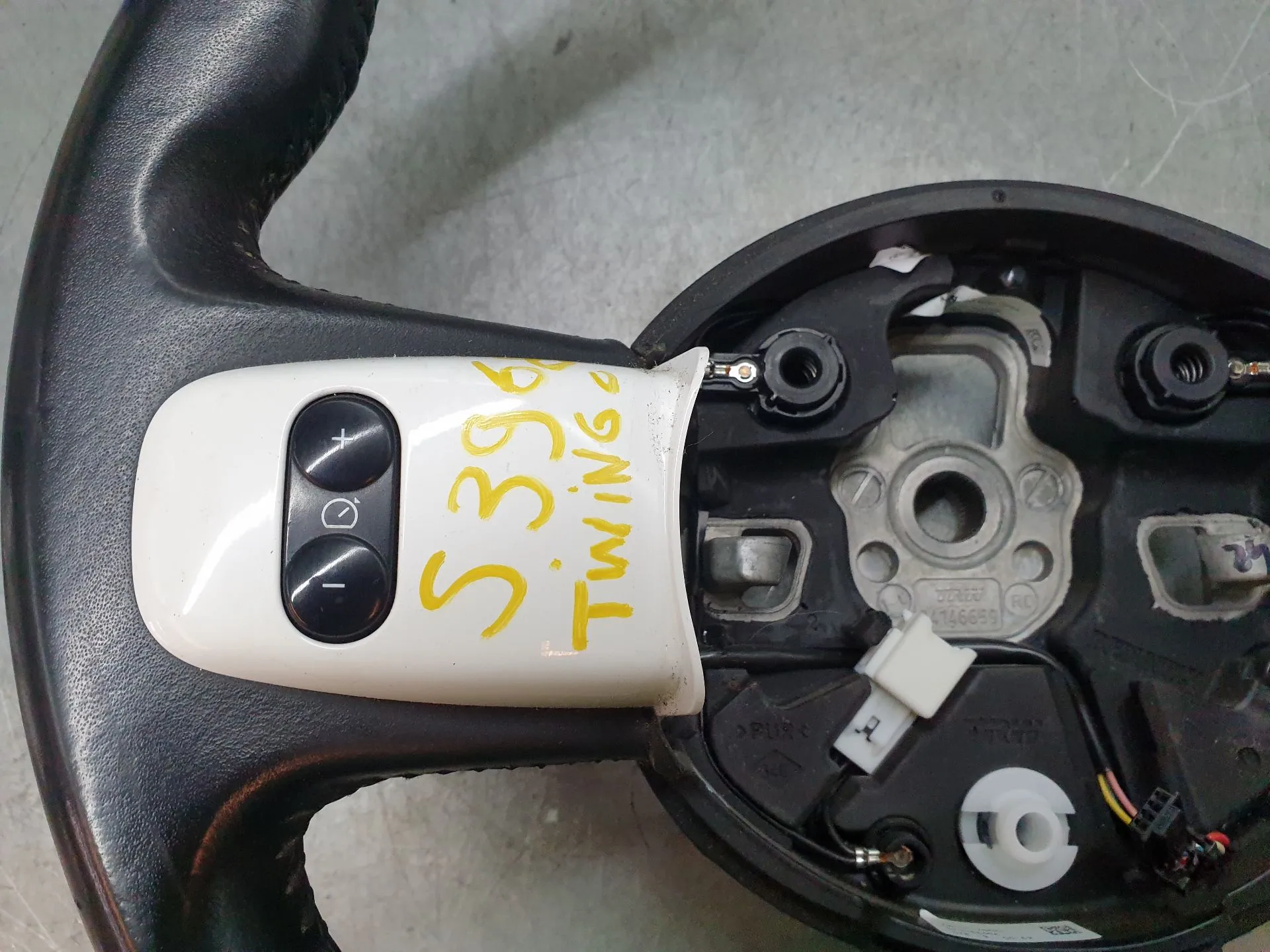 Volante RENAULT Twingo III (BCM_) Imagem-1