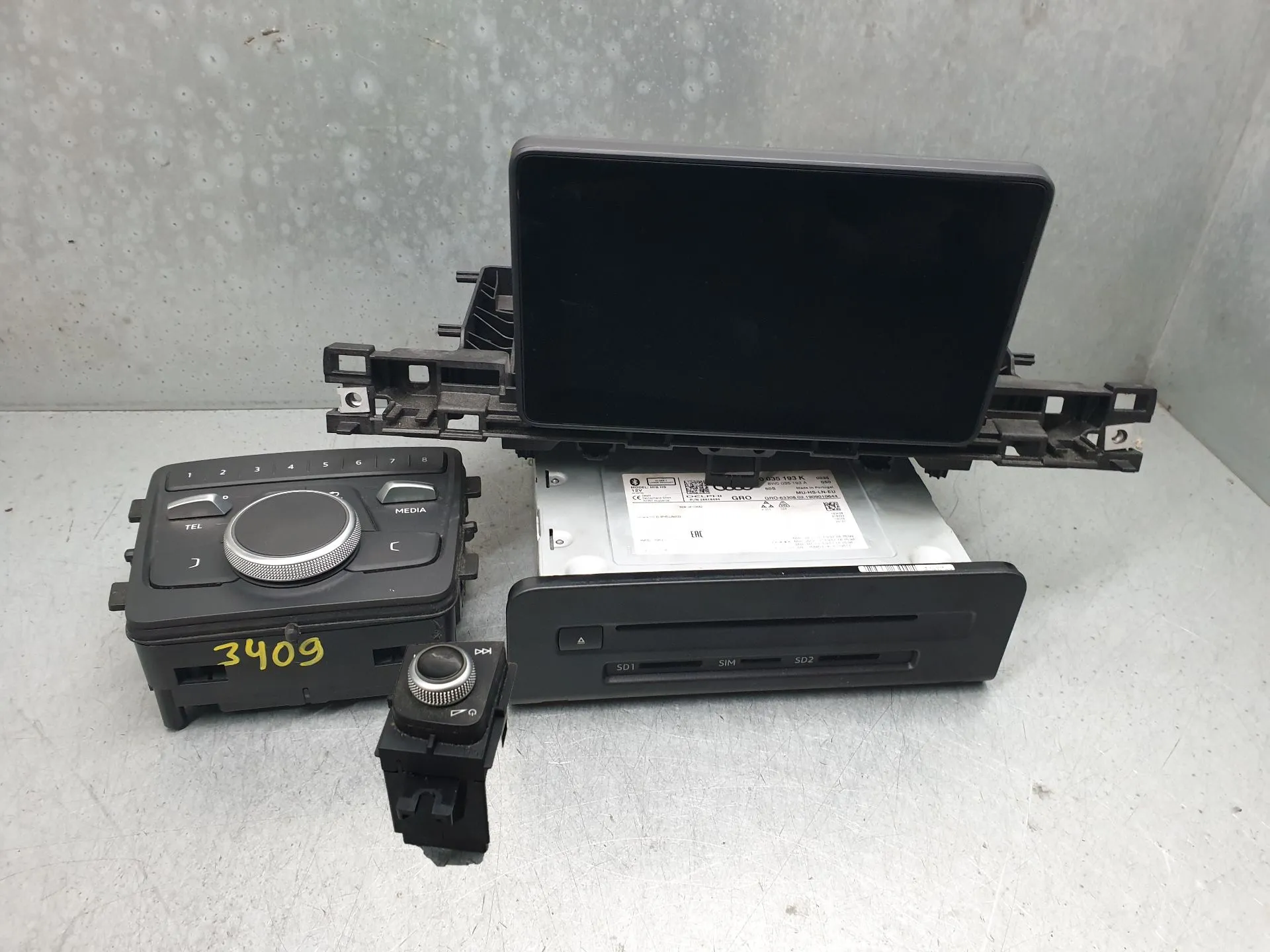 Kit Auto-rádio AUDI A4 (8W2, 8WC, B9)