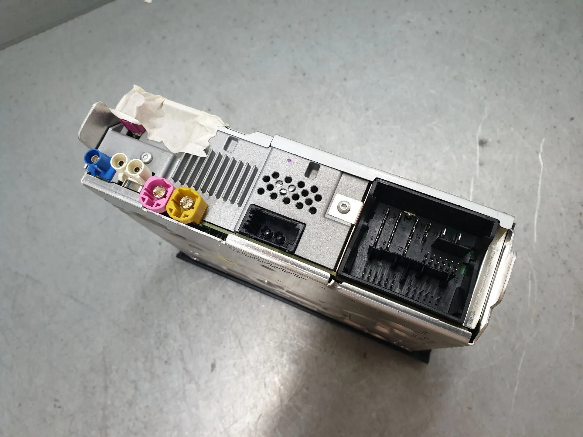 Kit Auto-rádio AUDI A4 (8W2, 8WC, B9) Imagem-3