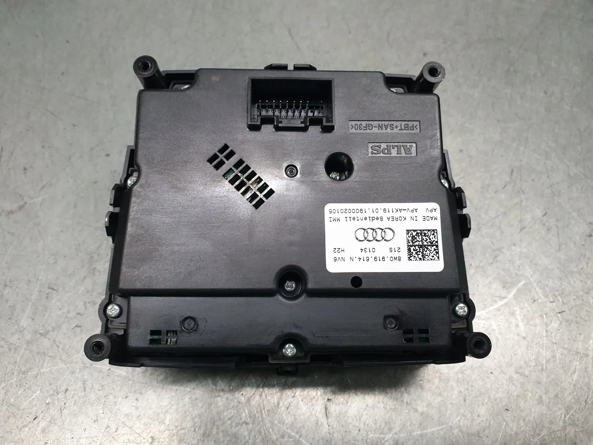 Kit Auto-rádio AUDI A4 (8W2, 8WC, B9) Imagem-9