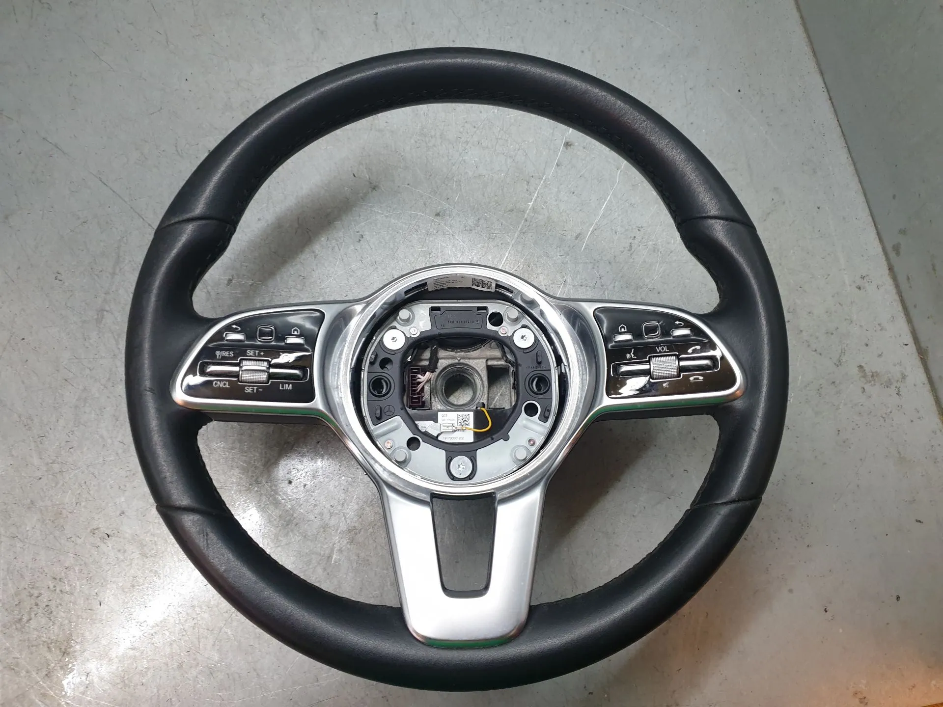 Volant de direction MERCEDES-BENZ Classe A (W177)