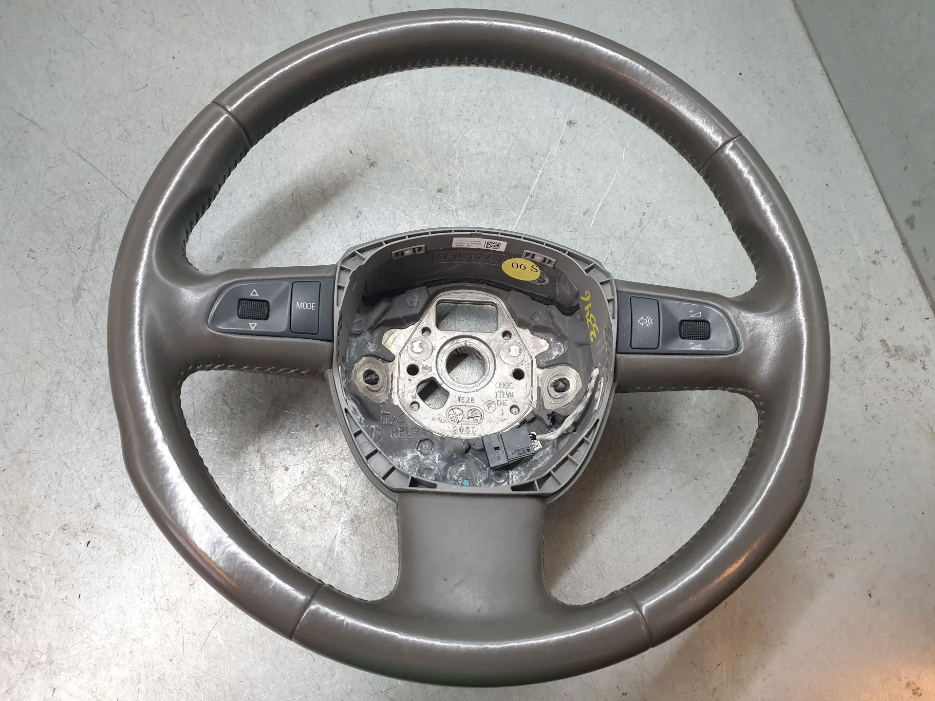 Volant de direction AUDI A6 Allroad (4GH, 4GJ, C7)