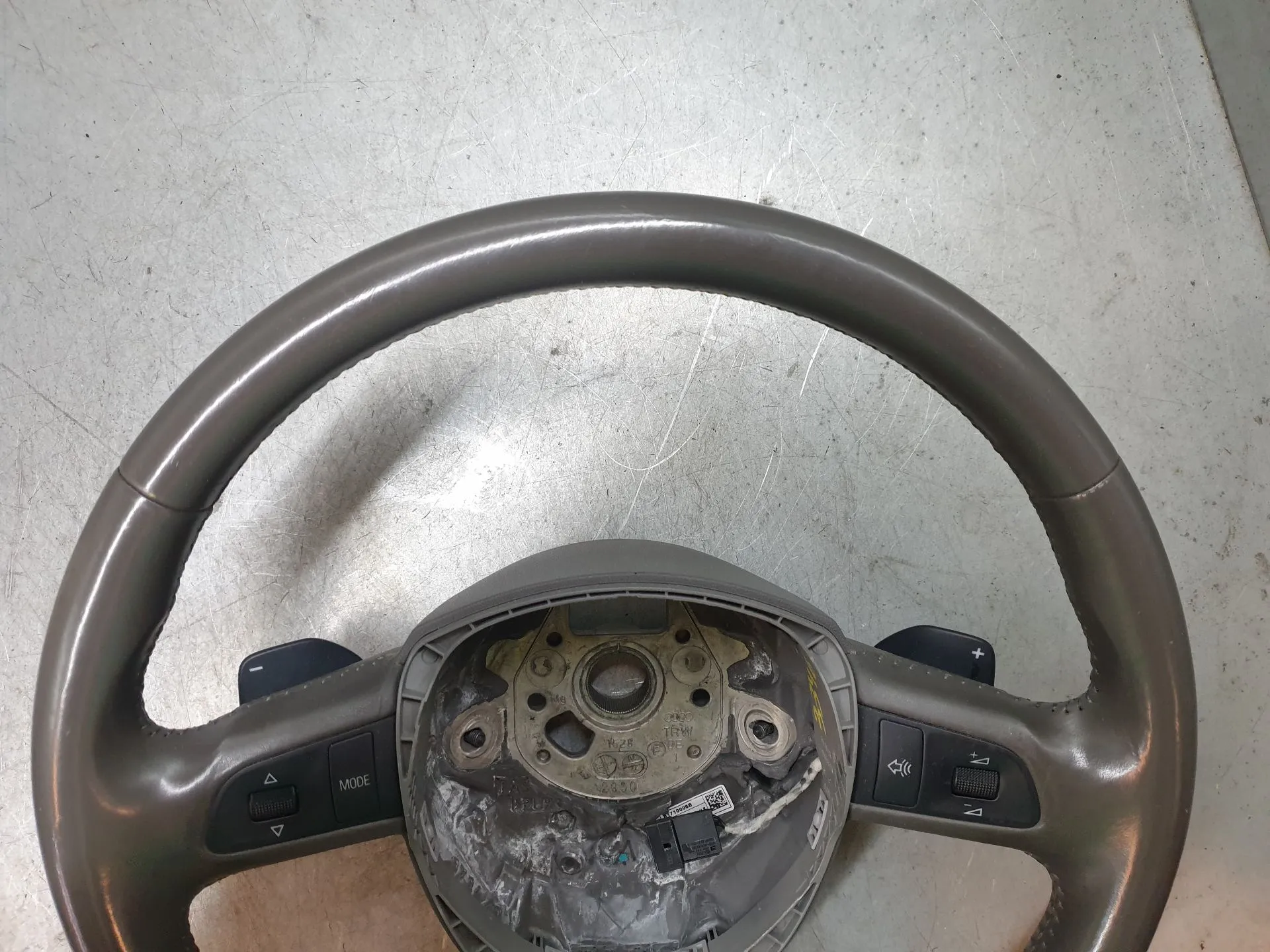 Steering wheel AUDI A6 Allroad (4GH, 4GJ, C7) Imagem-4