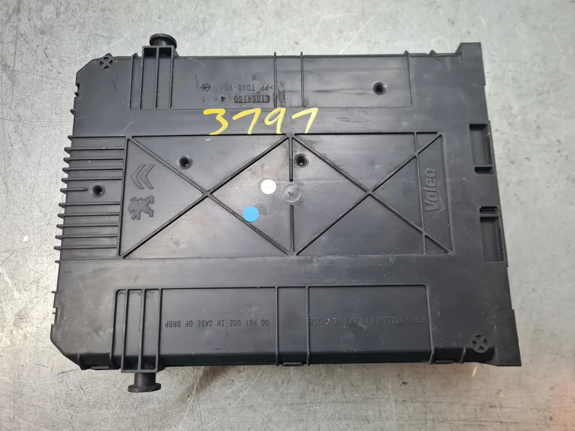 Caja fusibles / SAM / BSI CITROËN C4 Cactus