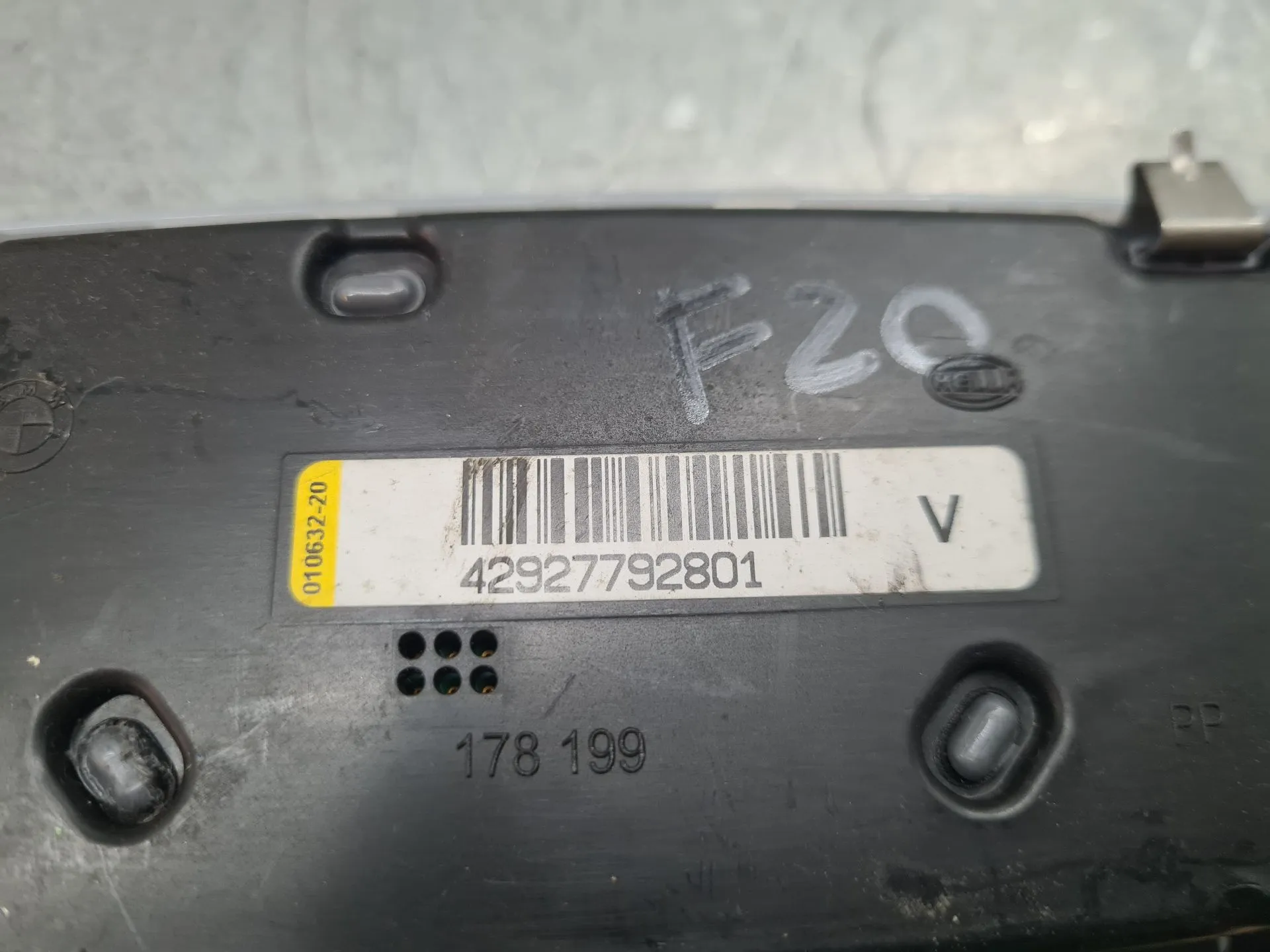 Plafonier central BMW 1 (F20) Imagem-2