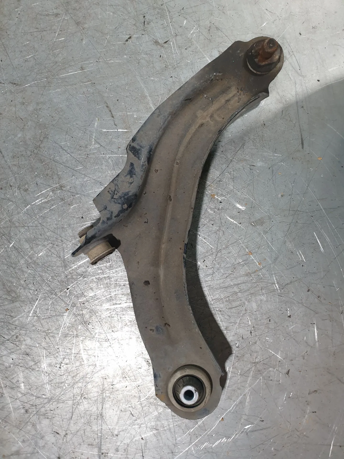 Braccio di sospensione anteriore destra RENAULT Clio IV Société Imagem-1