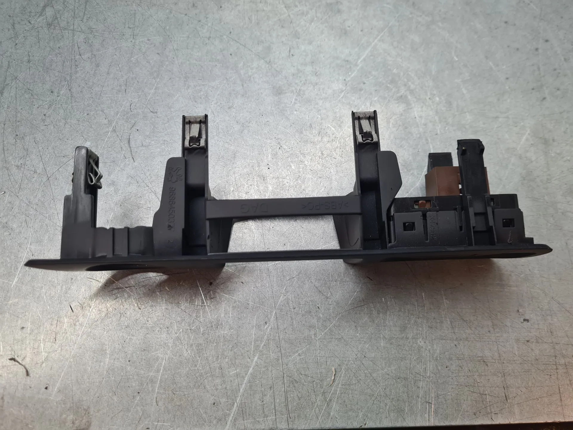 Comando / botão / interruptor multifunções PEUGEOT 508 Imagem-1