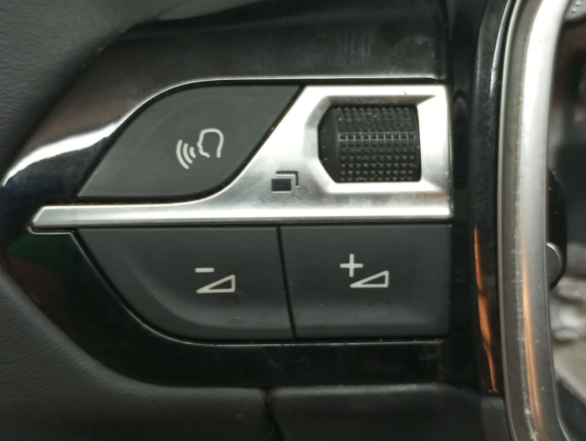 Volante PEUGEOT 2008 II (U_) Imagem-6