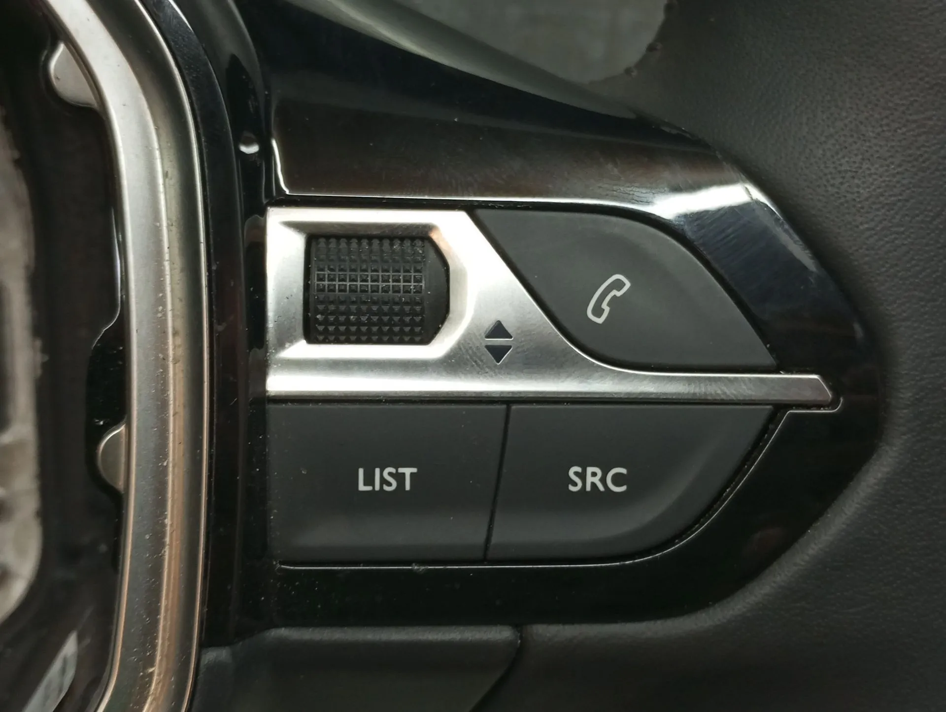 Volante PEUGEOT 2008 II (U_) Imagem-7