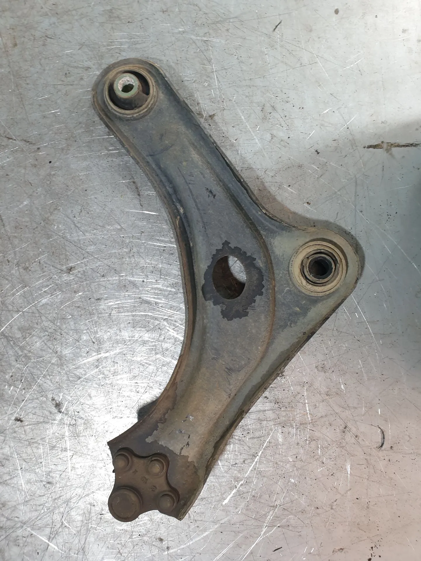 Bras de suspension Avant gauche CITROËN C3 III (SX) Imagem-1