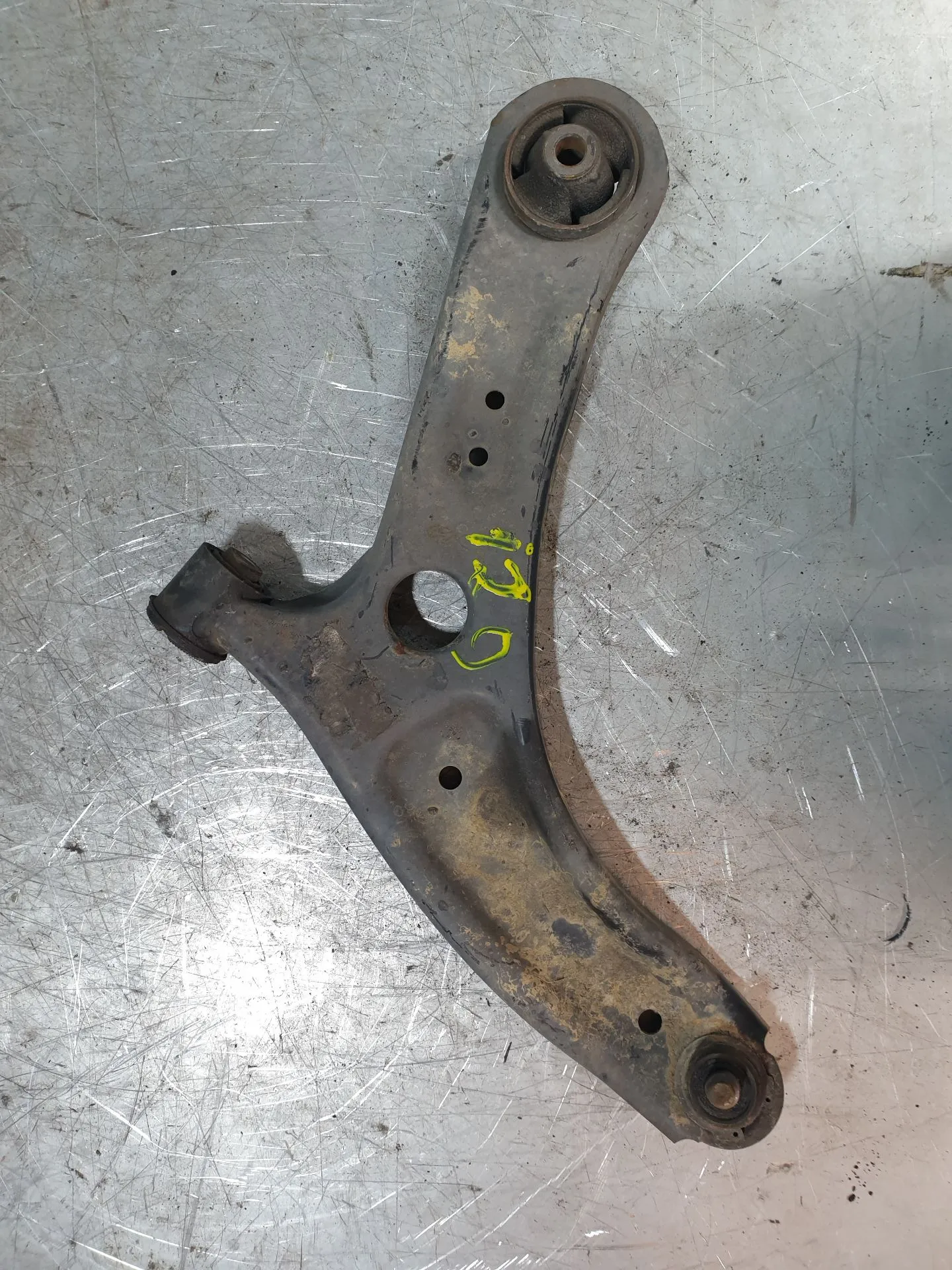 Braccio di sospensione anteriore sinistro HYUNDAI i20 (GB)