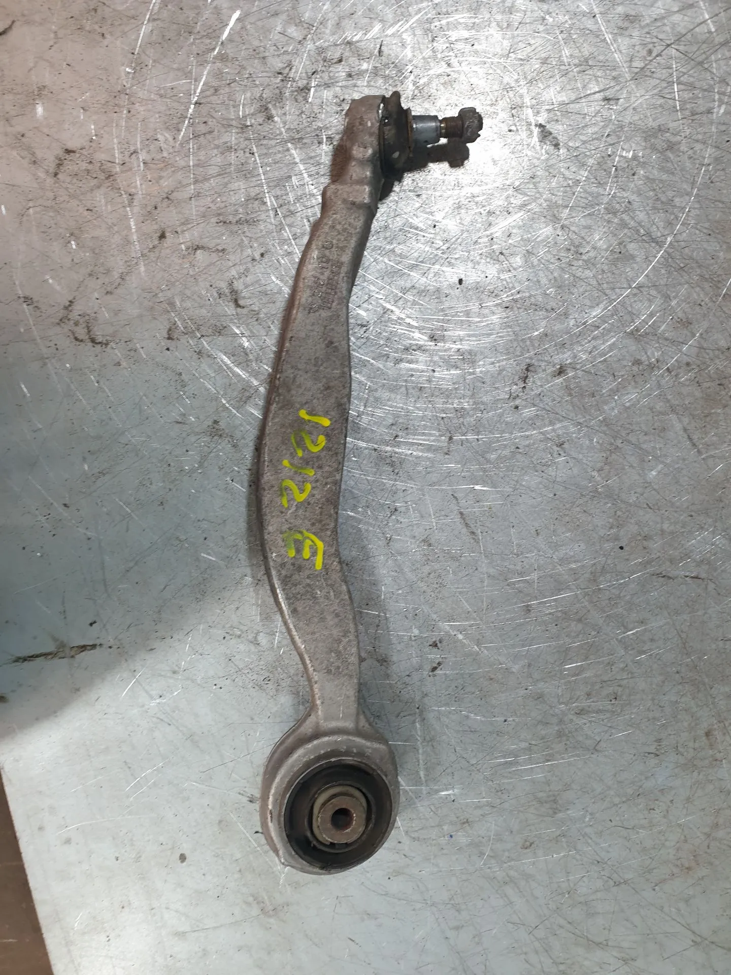 Braccio di sospensione anteriore sinistro MERCEDES-BENZ CLS (C218)
