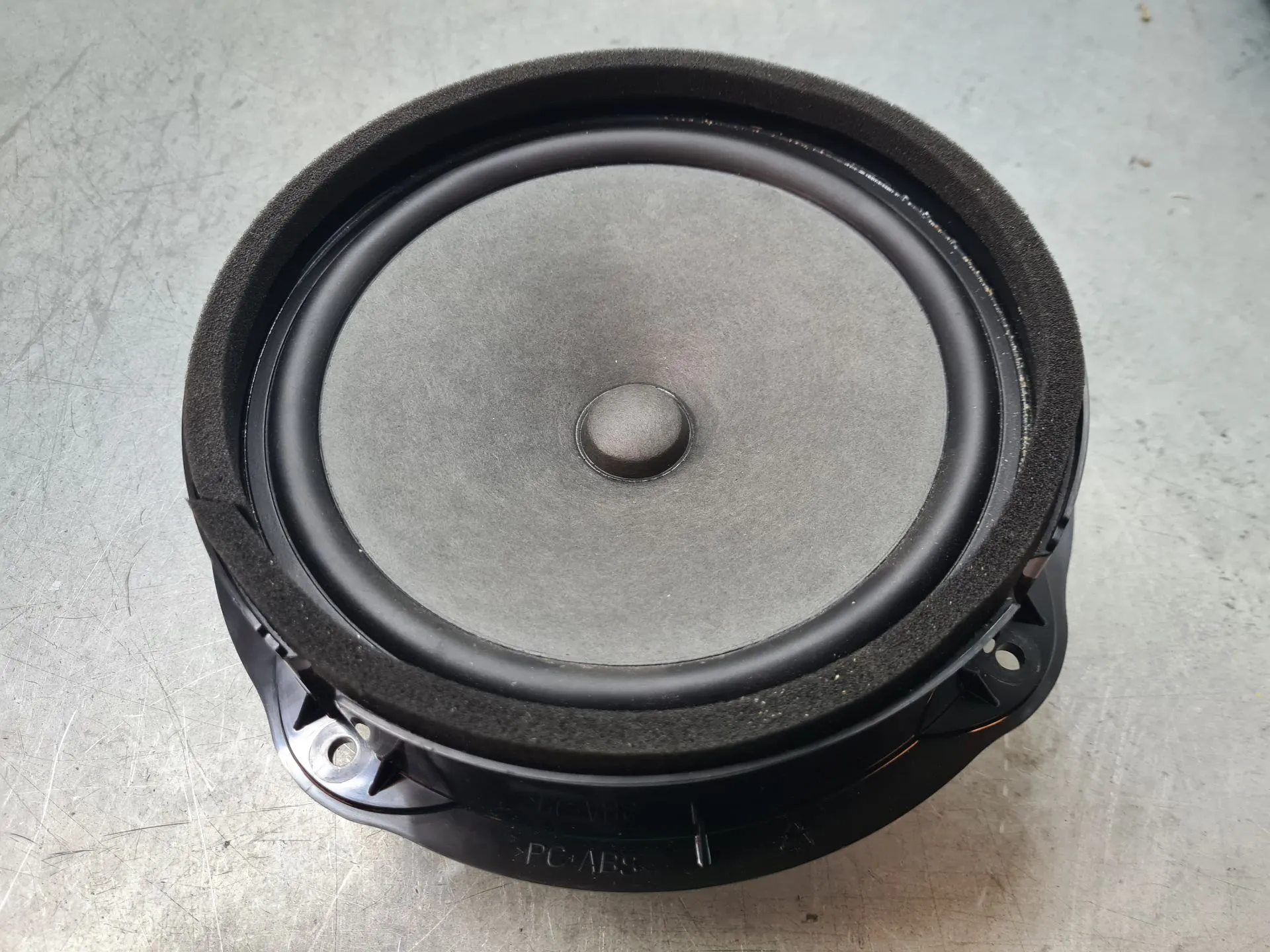 Colonne de son AUDI A3 Sportback (8VA, 8VF)