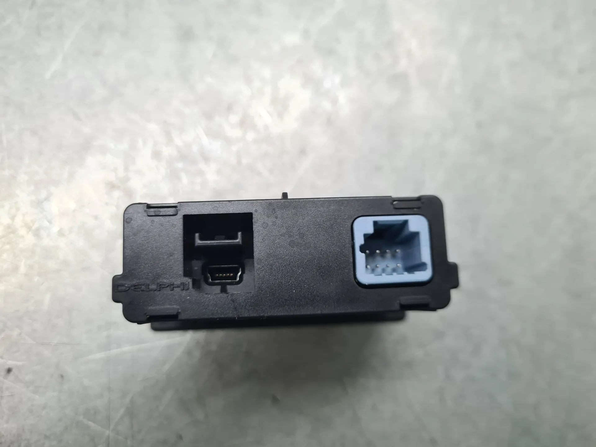 Módulo USB / AUX / IPOD RENAULT Zoe (BFM_) Imagem-2