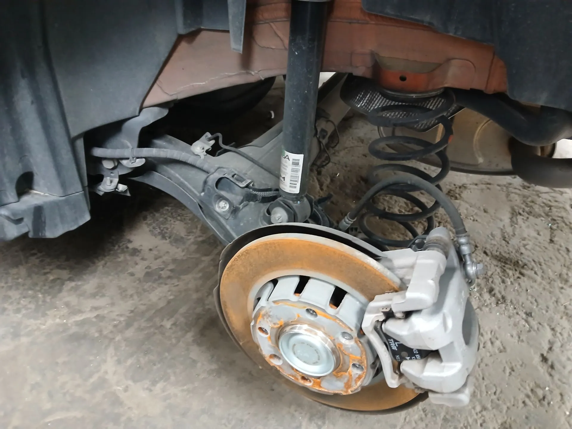 Rear axle with discs PEUGEOT 2008 II (U_) Imagem-2