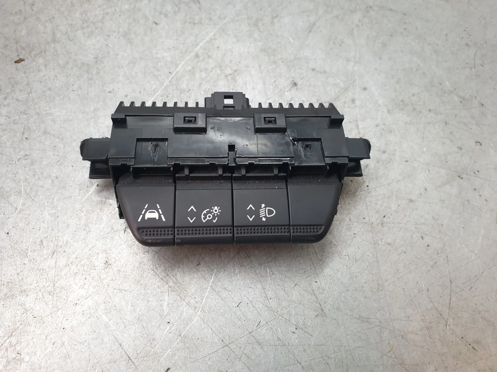 Comando / botão / interruptor multifunções RENAULT Clio V (BF_)