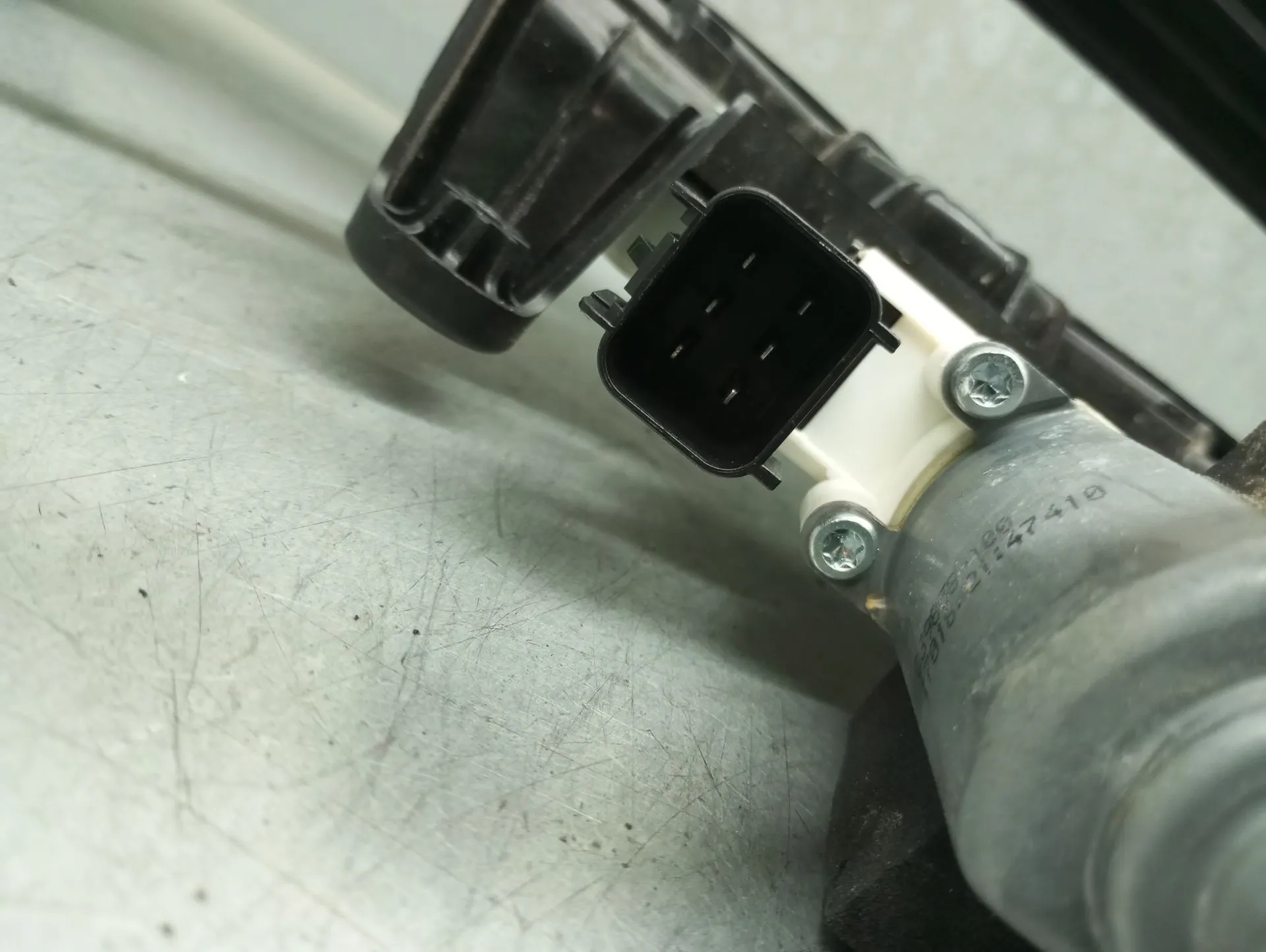 Elevador vidros trás esquerdo JAGUAR F-Pace (X761) Imagem-2