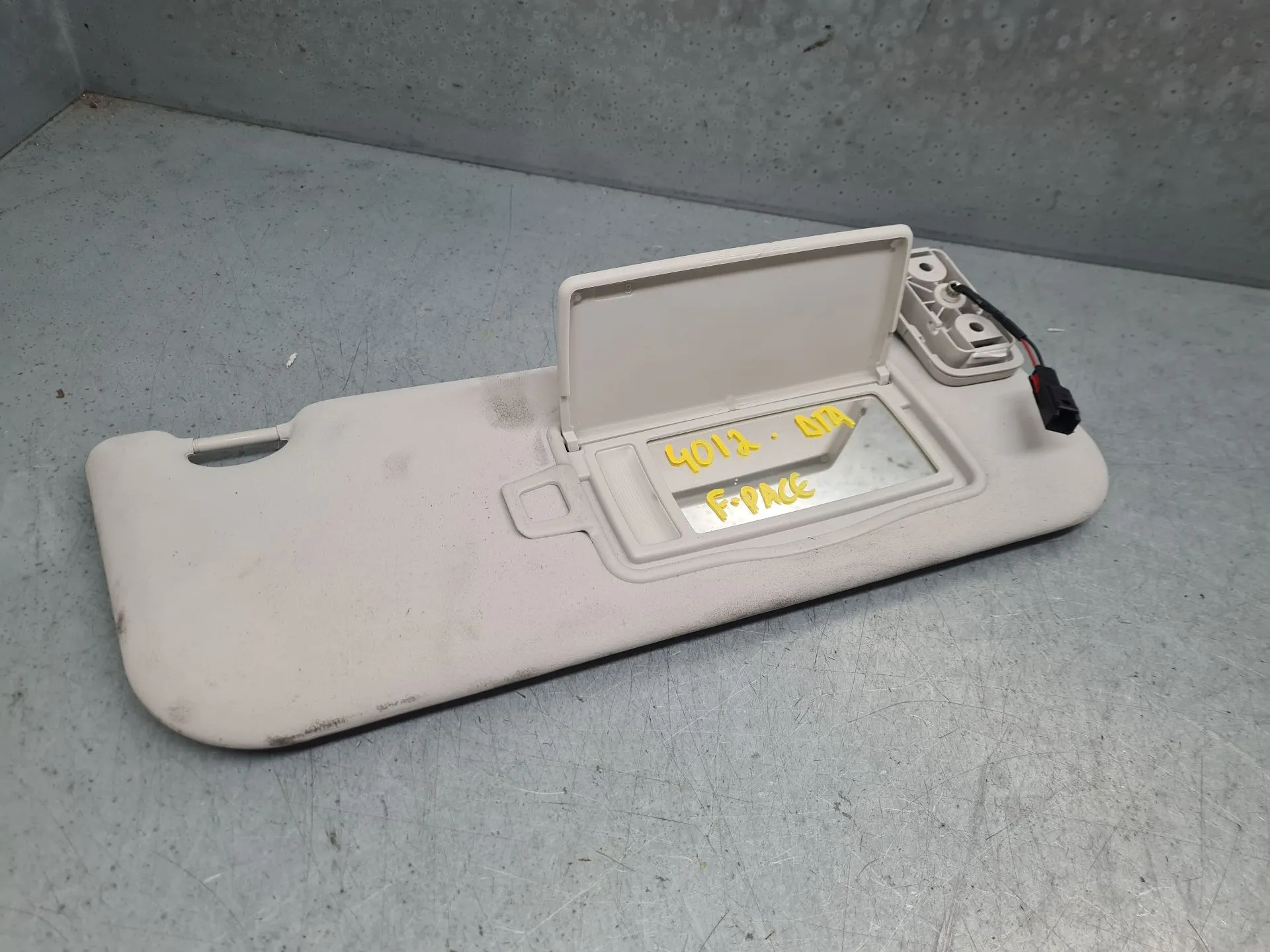 Right Sun Visor JAGUAR F-Pace (X761)