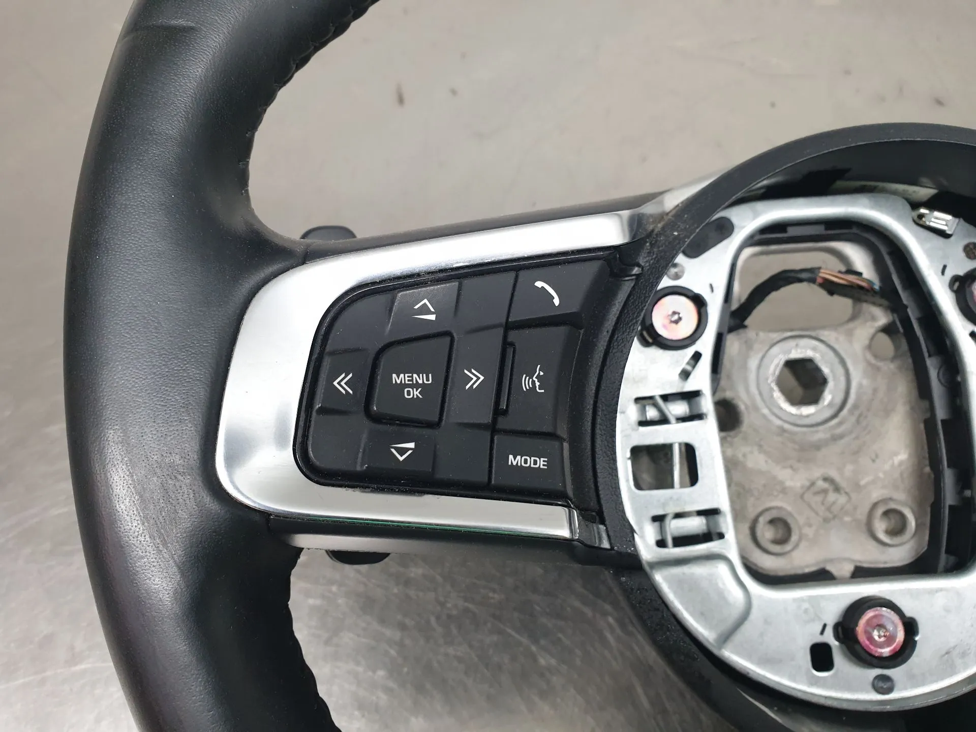 Volante JAGUAR F-Pace (X761) Imagem-2