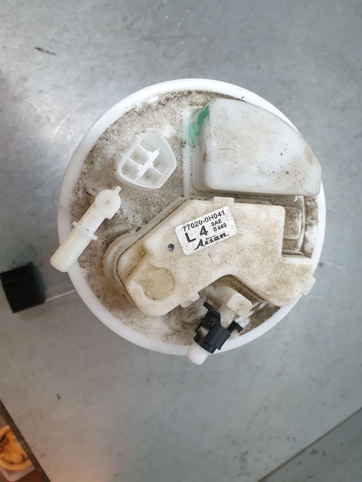 Bomba de combustível PEUGEOT 108 Imagem-3