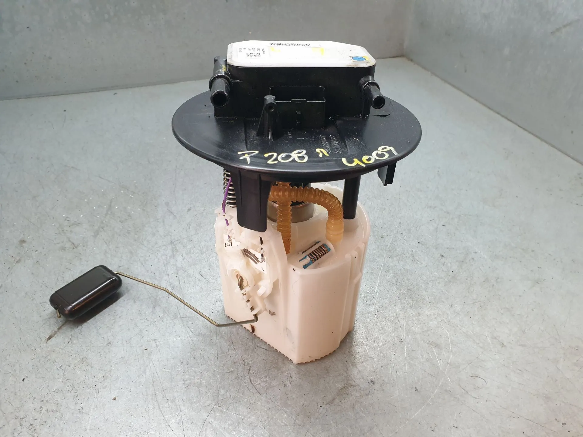 Bomba de combustible PEUGEOT 208 II
