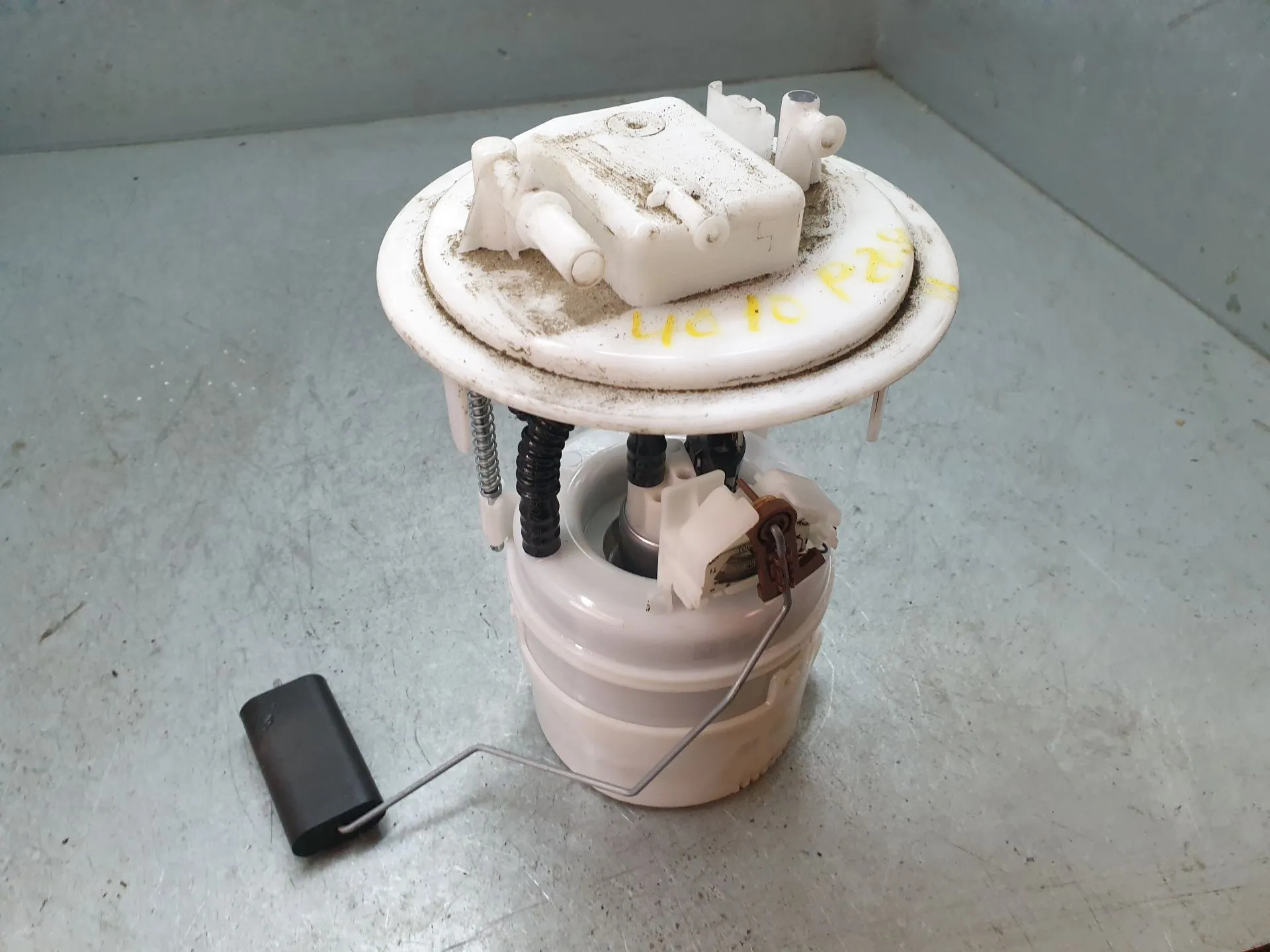 Bomba de combustible PEUGEOT 208 II