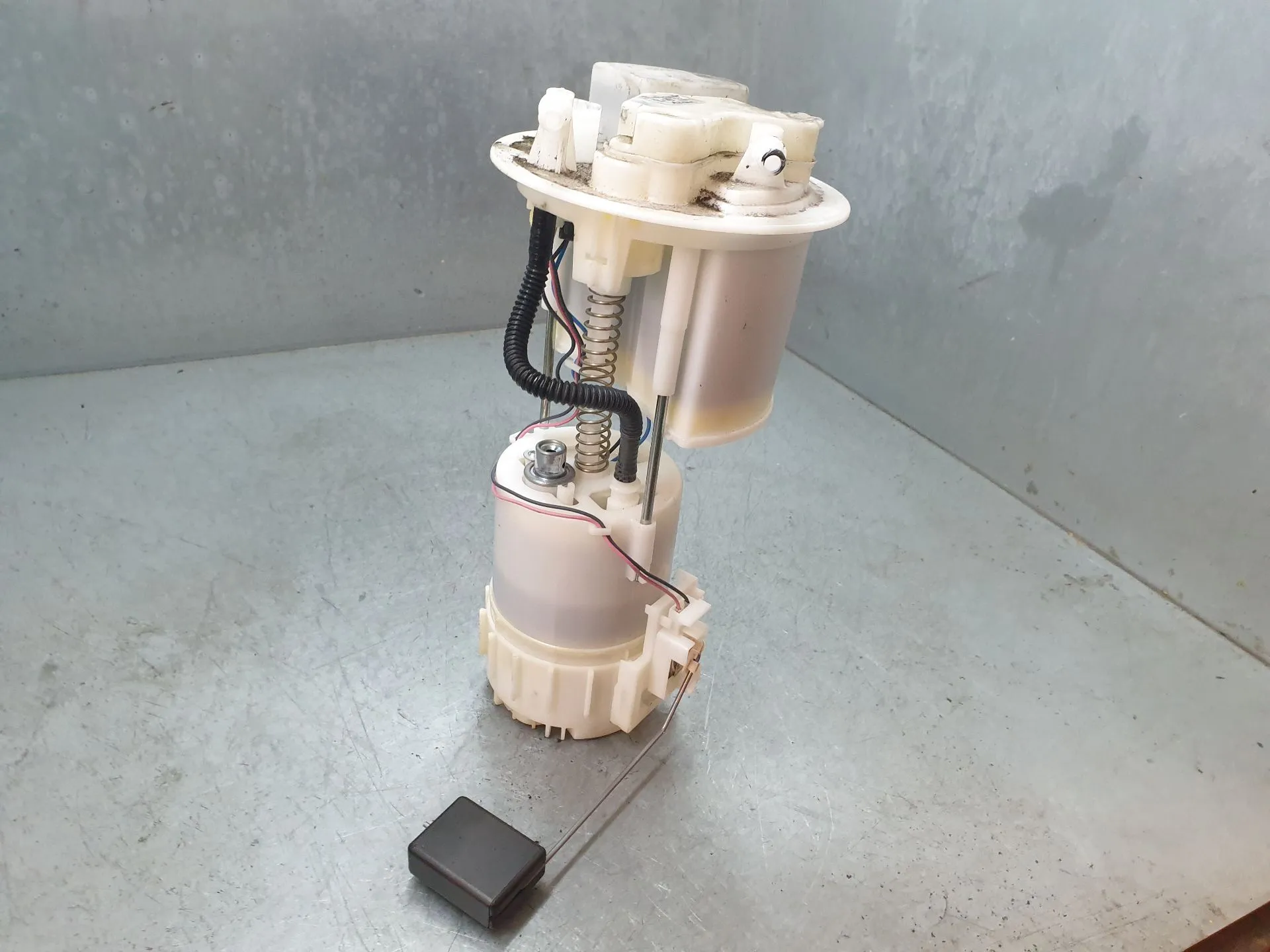 Fuel pump TOYOTA Aygo (_B4_)