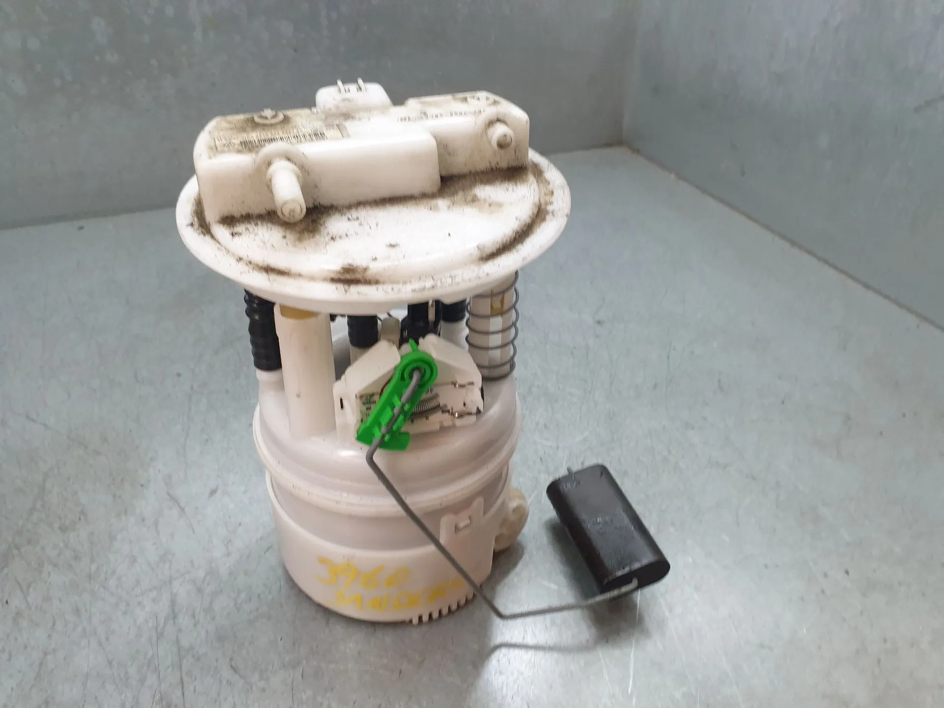 Fuel pump DACIA Sandero II (5S_)