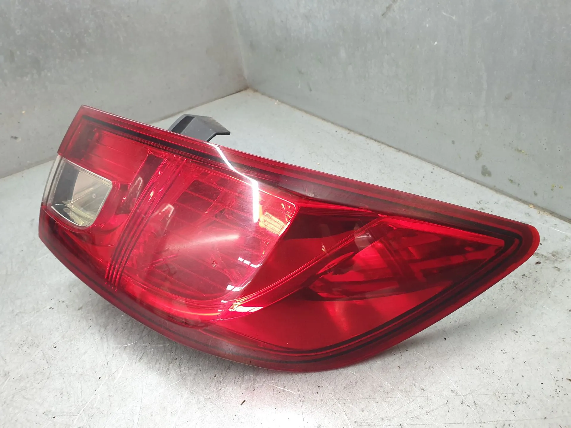 Feu arrière Droite RENAULT Clio IV (BH_) Imagem-1