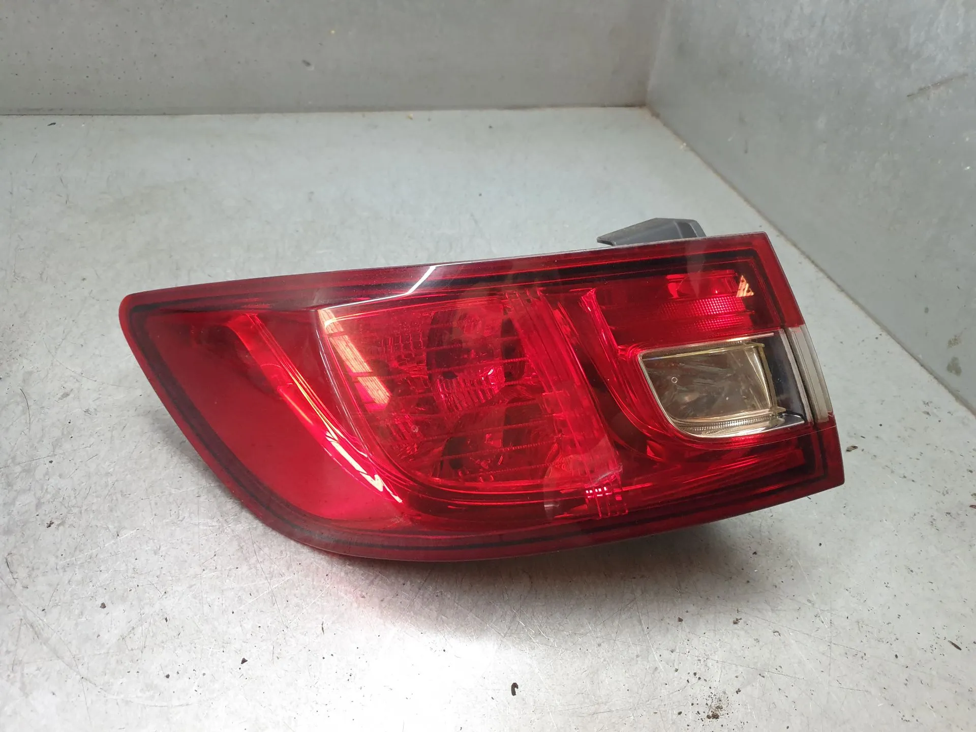 Farolim esquerdo RENAULT Clio IV (BH_)
