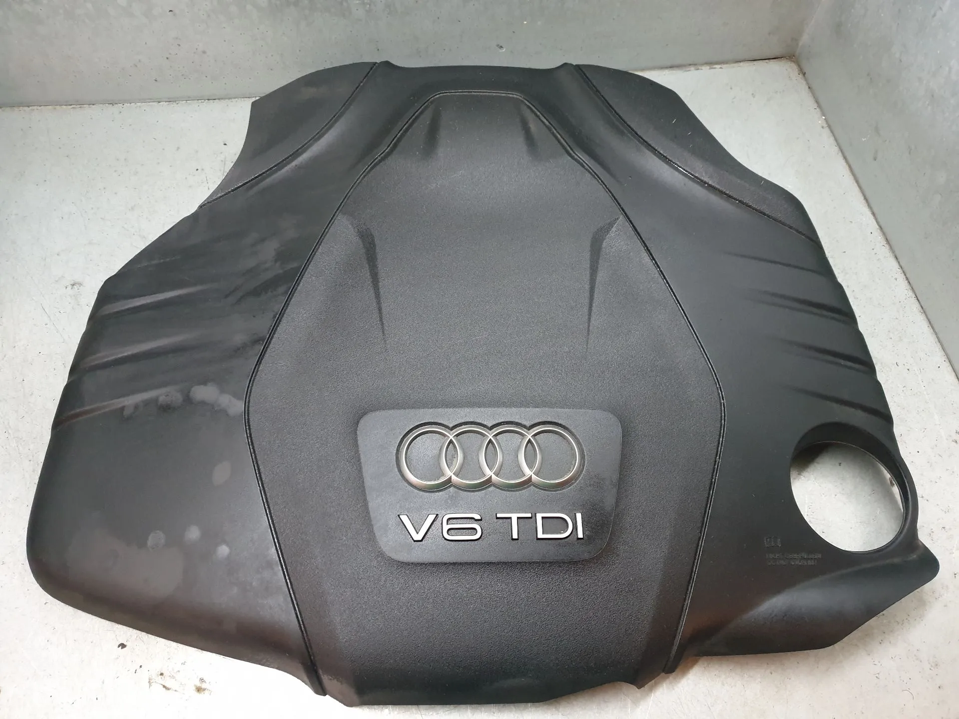 Cobertura do motor / blindagem superior do motor AUDI A6 Allroad (4GH, 4GJ, C7)