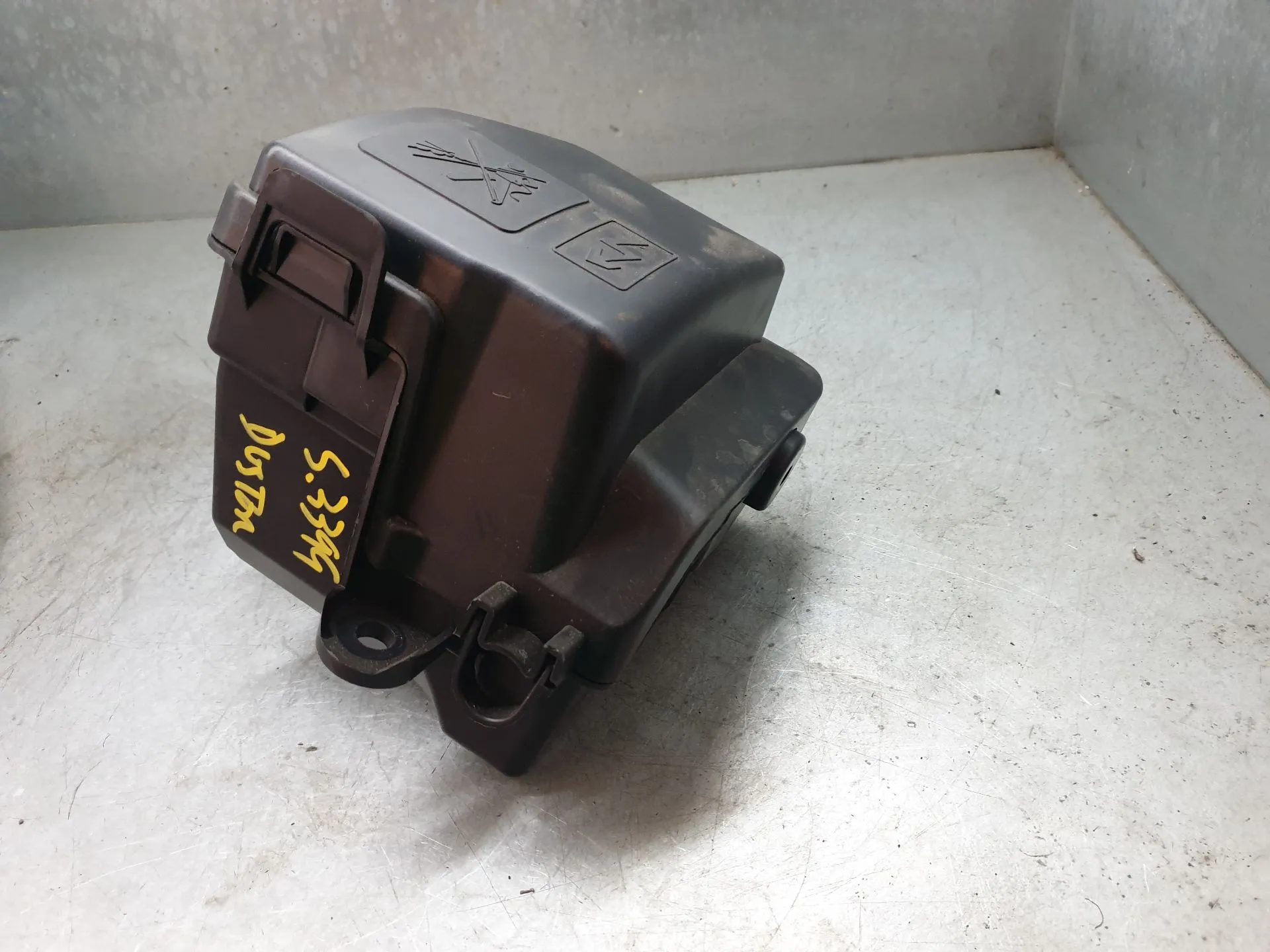 Involúcro / Carcaça dos Fusíveis DACIA Duster (HM_) Imagem-1