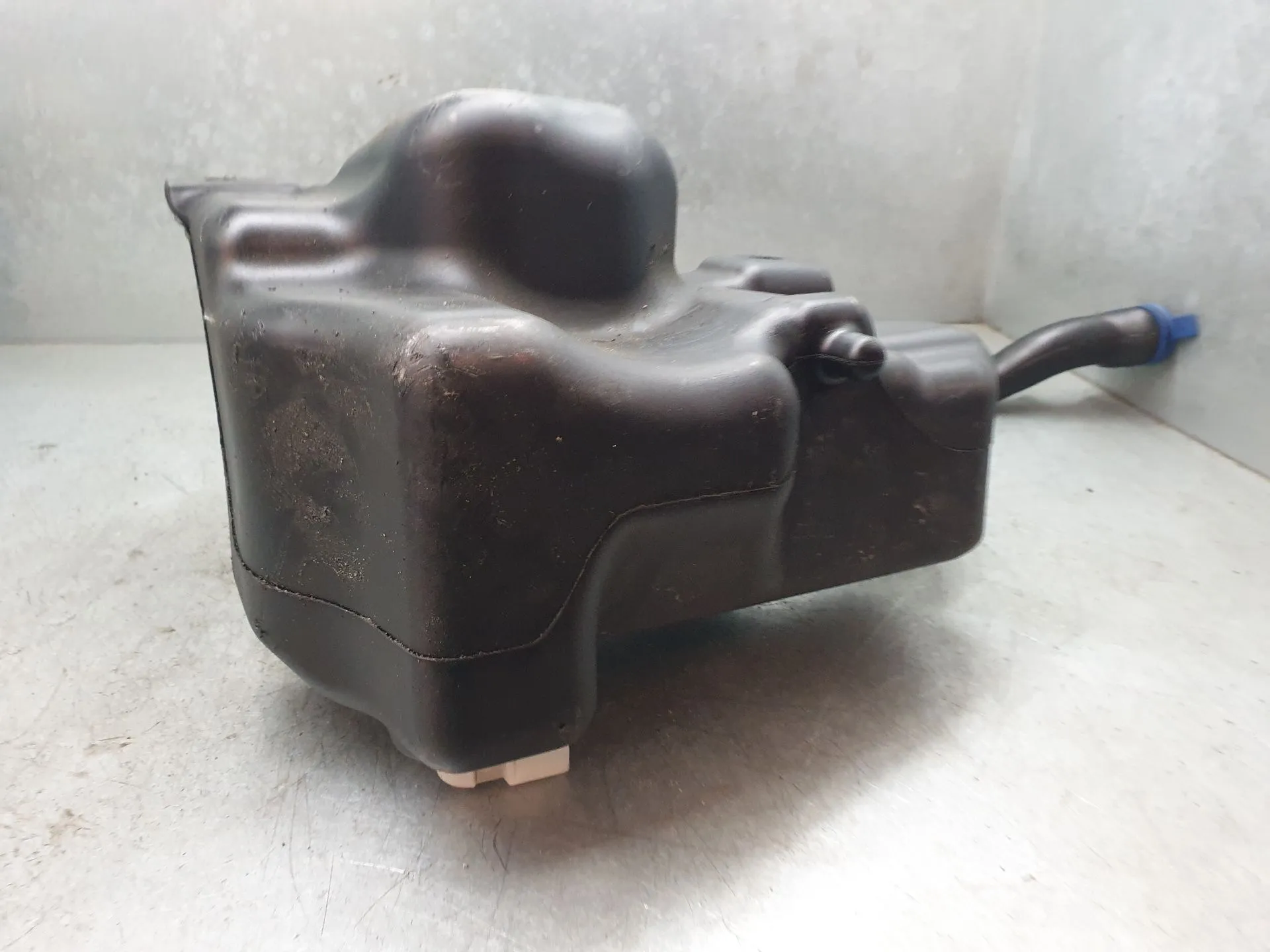 Réservoir lave-glace MERCEDES-BENZ Classe A (W176) Imagem-1