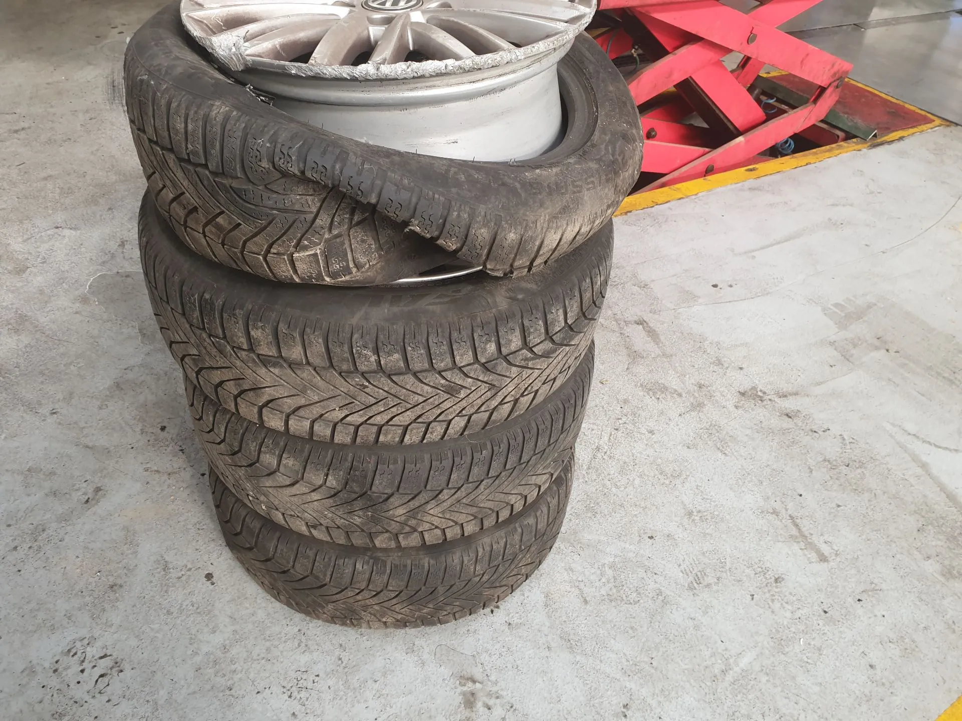 Conjunto Jantes Especiais VOLKSWAGEN Golf VII (5G1, BQ1, BE1, BE2) Imagem-1
