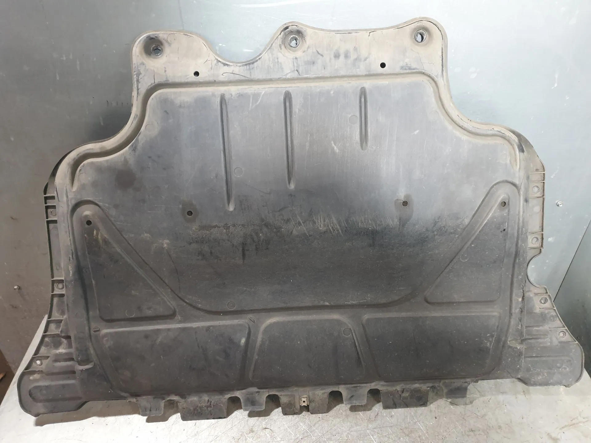 Engine underbody shielding SEAT Ateca (KH7) Imagem-1