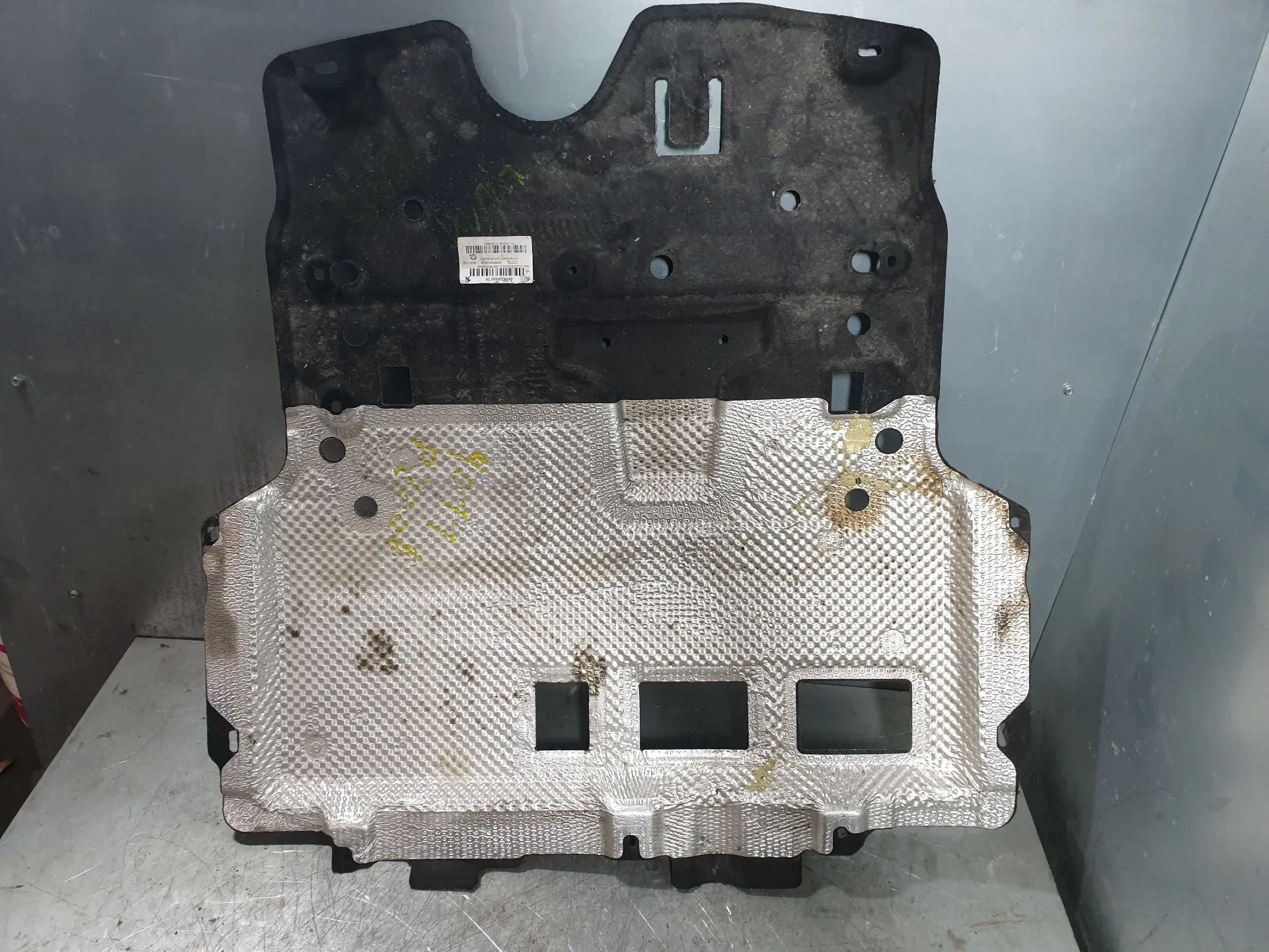 Engine underbody shielding PEUGEOT 2008 II (U_)