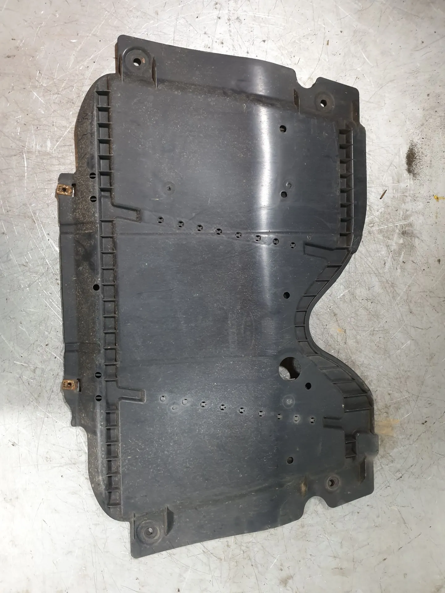 Engine underbody shielding DACIA Dokker (0S_) Imagem-1