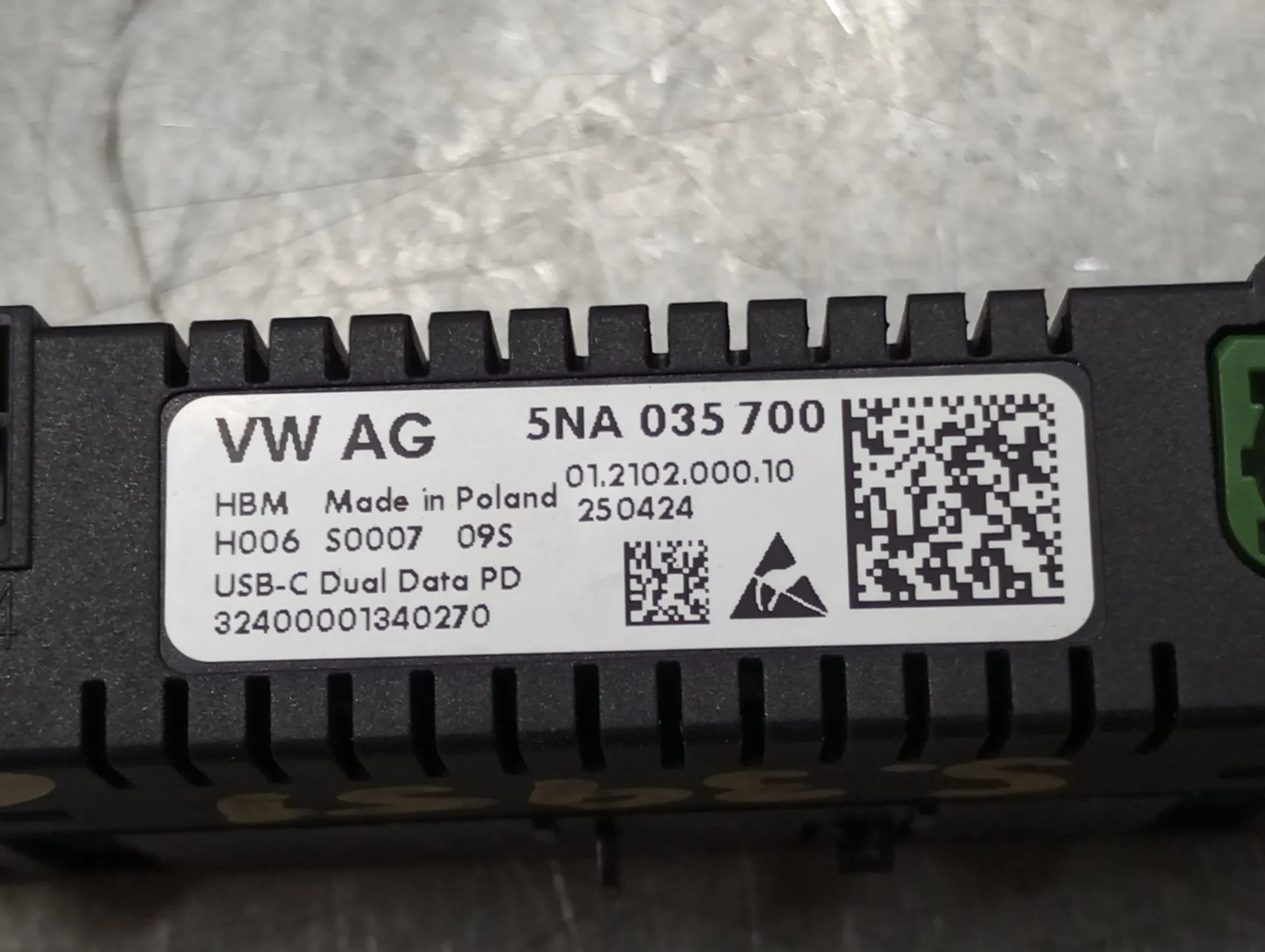 Módulo USB / AUX / IPOD VOLKSWAGEN Golf VIII Variant (CG5) Imagem-4