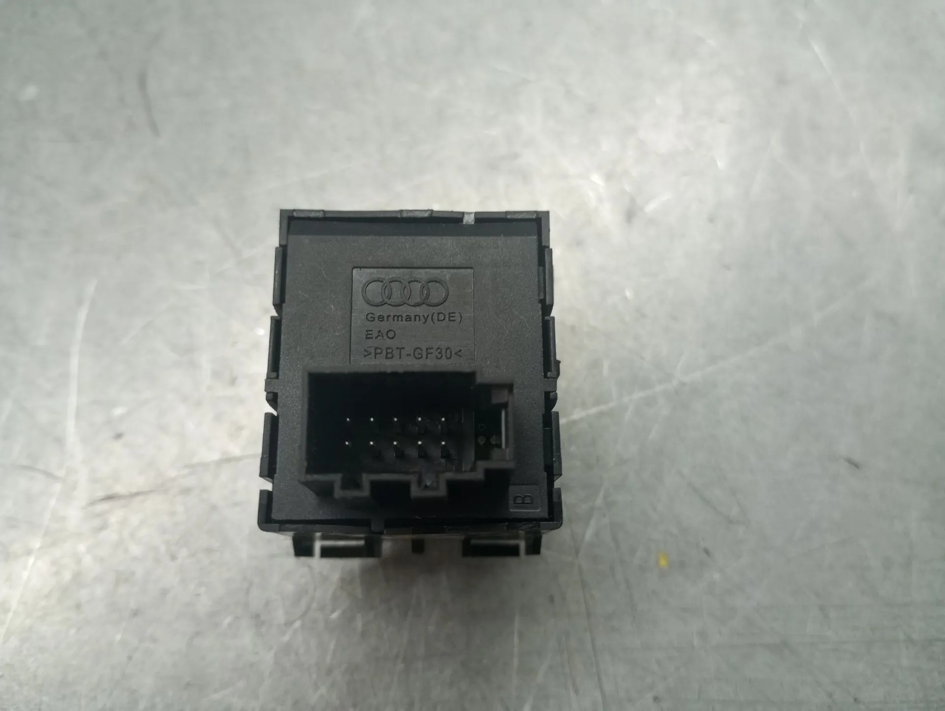 Pulsante / interruttore freno di stazionamento AUDI A4 (8W2, 8WC, B9) Imagem-2