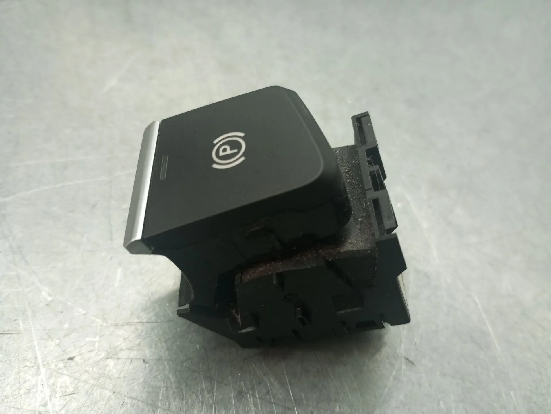 Pulsante / interruttore freno di stazionamento AUDI A4 (8W2, 8WC, B9) Imagem-1