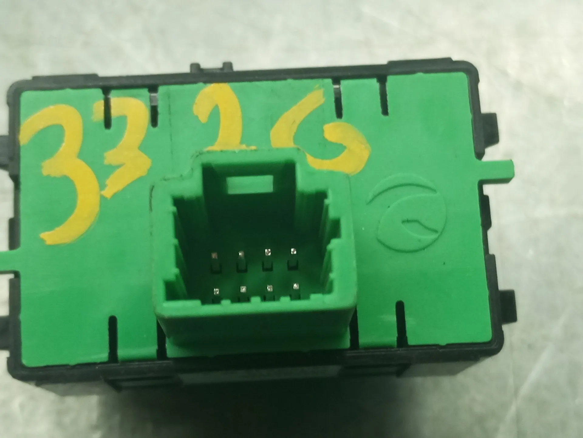 Parking sensor switch DACIA Spring Imagem-3